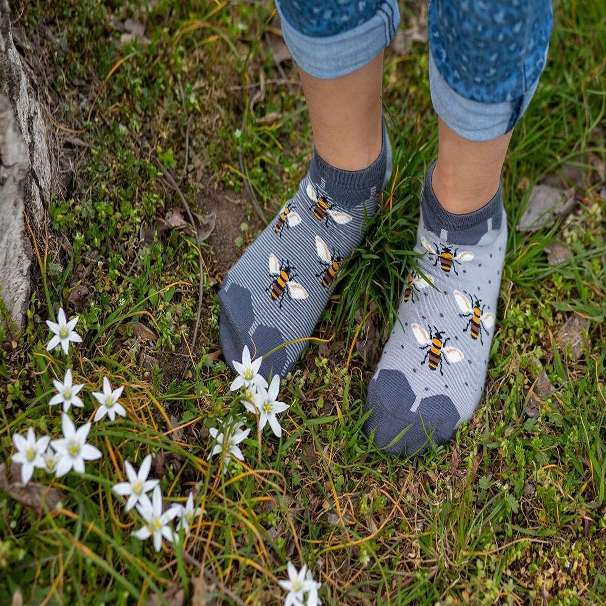 Voir la diapositive 3 : PIRIN HILL Socquettes en bambou abeilles - grises
