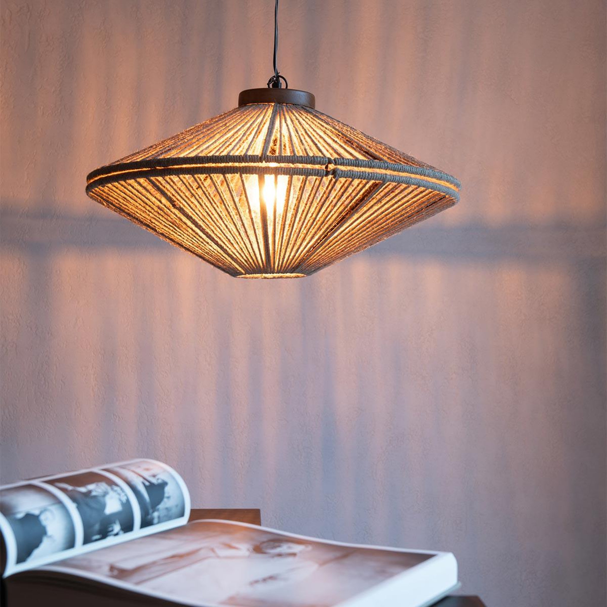 Voir la diapositive 4 : J-LINE Lampe suspension en jute  dollie  62cm naturel