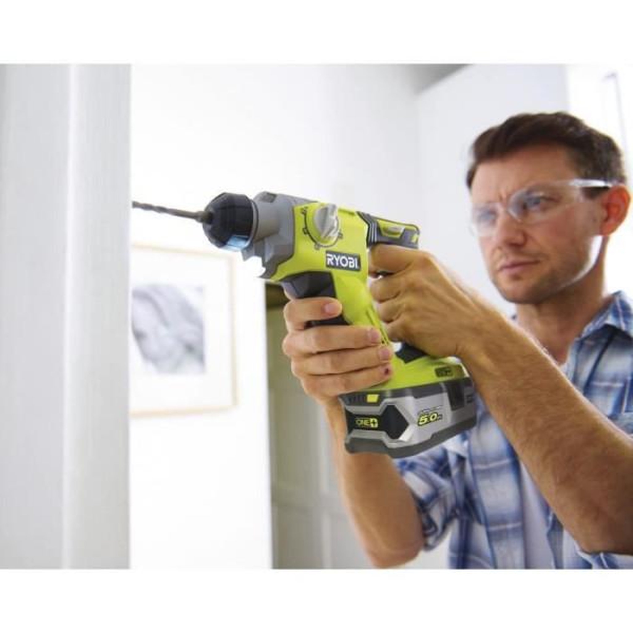 Voir la diapositive 2 : Ryobi Ryobi - 2 batteries lithium+ 18v one+ 5,0 ah et 1 chargeur ultra rapide 5,0 a - rc18150-250