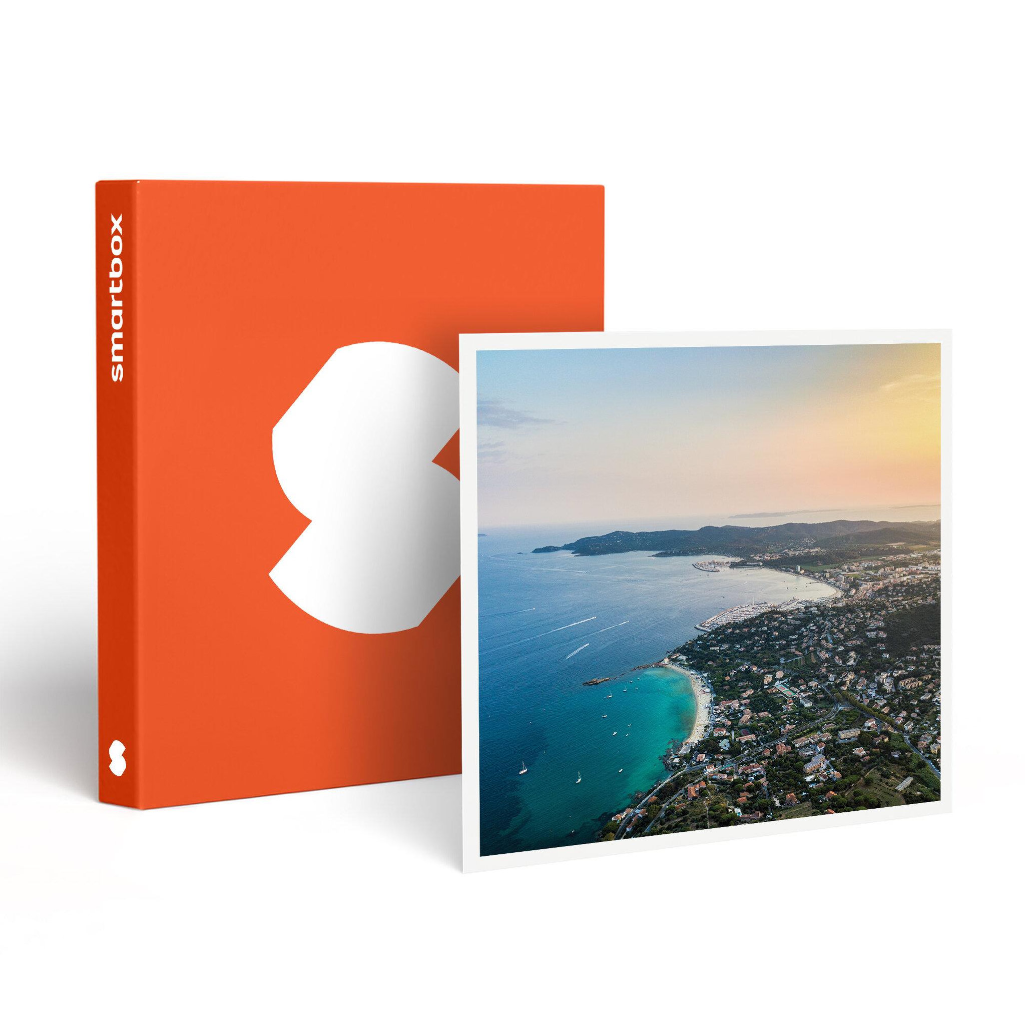 Smartbox Vol en hélicoptère de 20 min au-dessus de la baie du lavandou - coffret cadeau sport & aventure