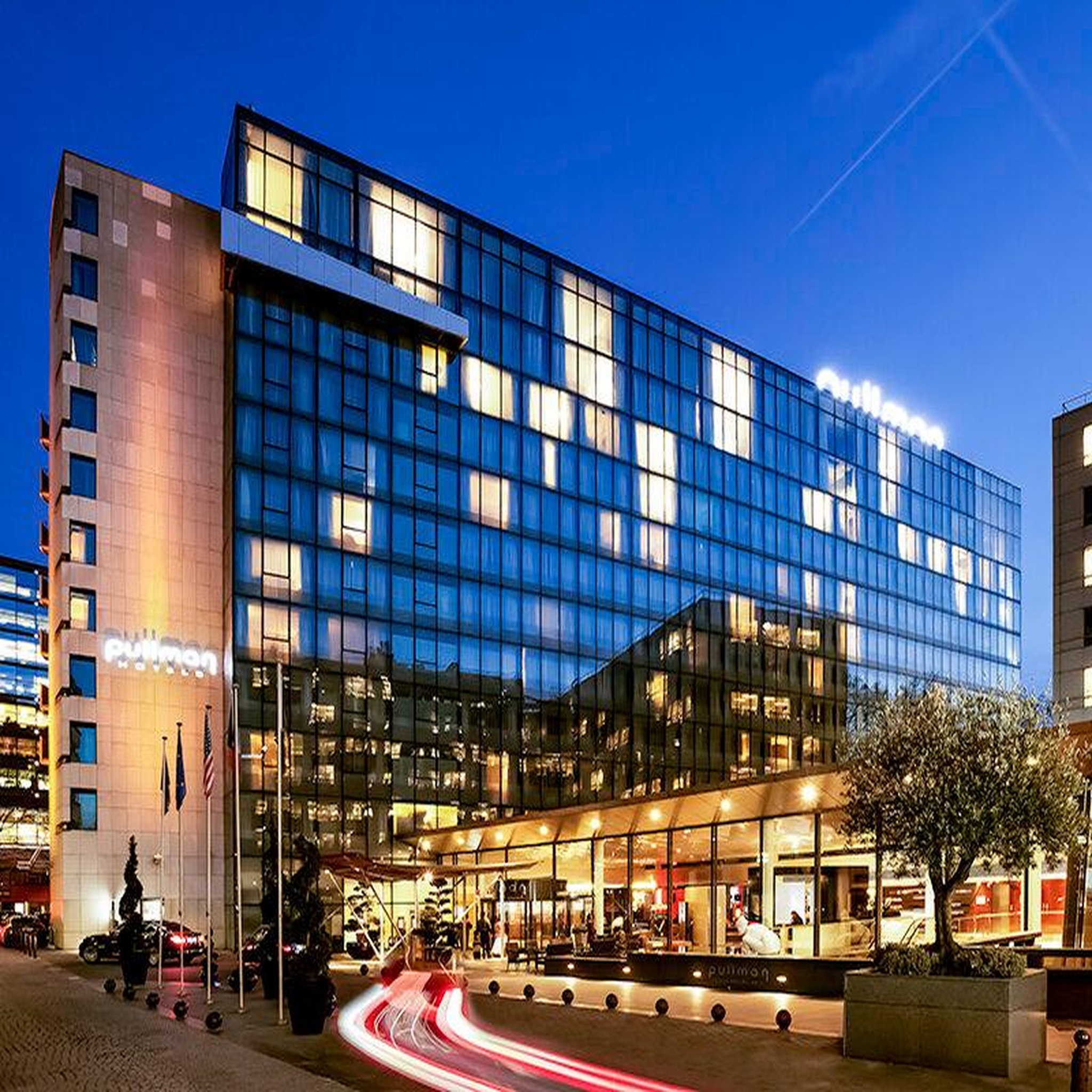 Voir la diapositive 2 : Smartbox 2 jours à Paris Bercy dans un hôtel Pullman 4* avec accès à l'espace fitness et sauna - Coffret Cadeau Séjour