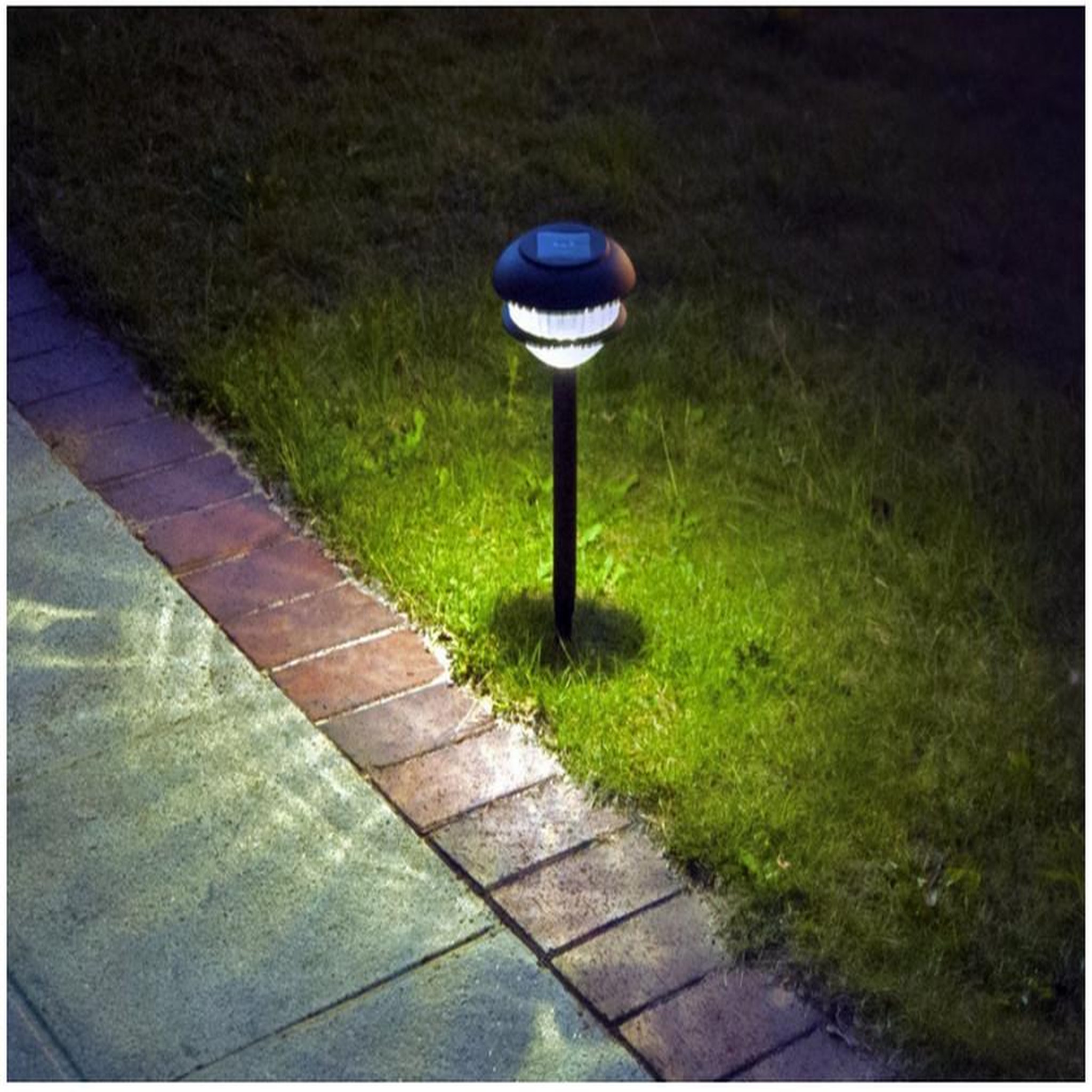 Voir la diapositive 2 : Duracell Lot de 4 lampes solaires 5 lumens - gl003rp4du