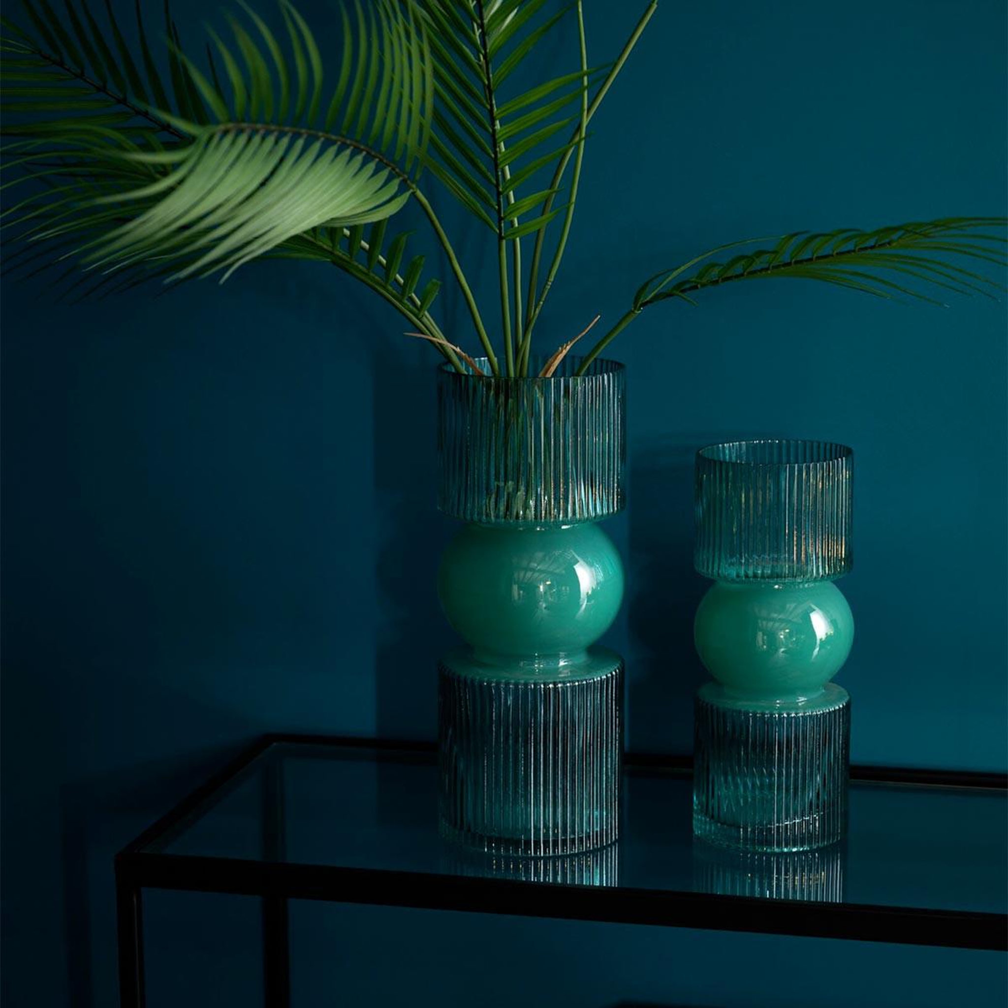 Voir la diapositive 3 : J-LINE Vase Cannelé en Verre  Alvar  30cm Turquoise