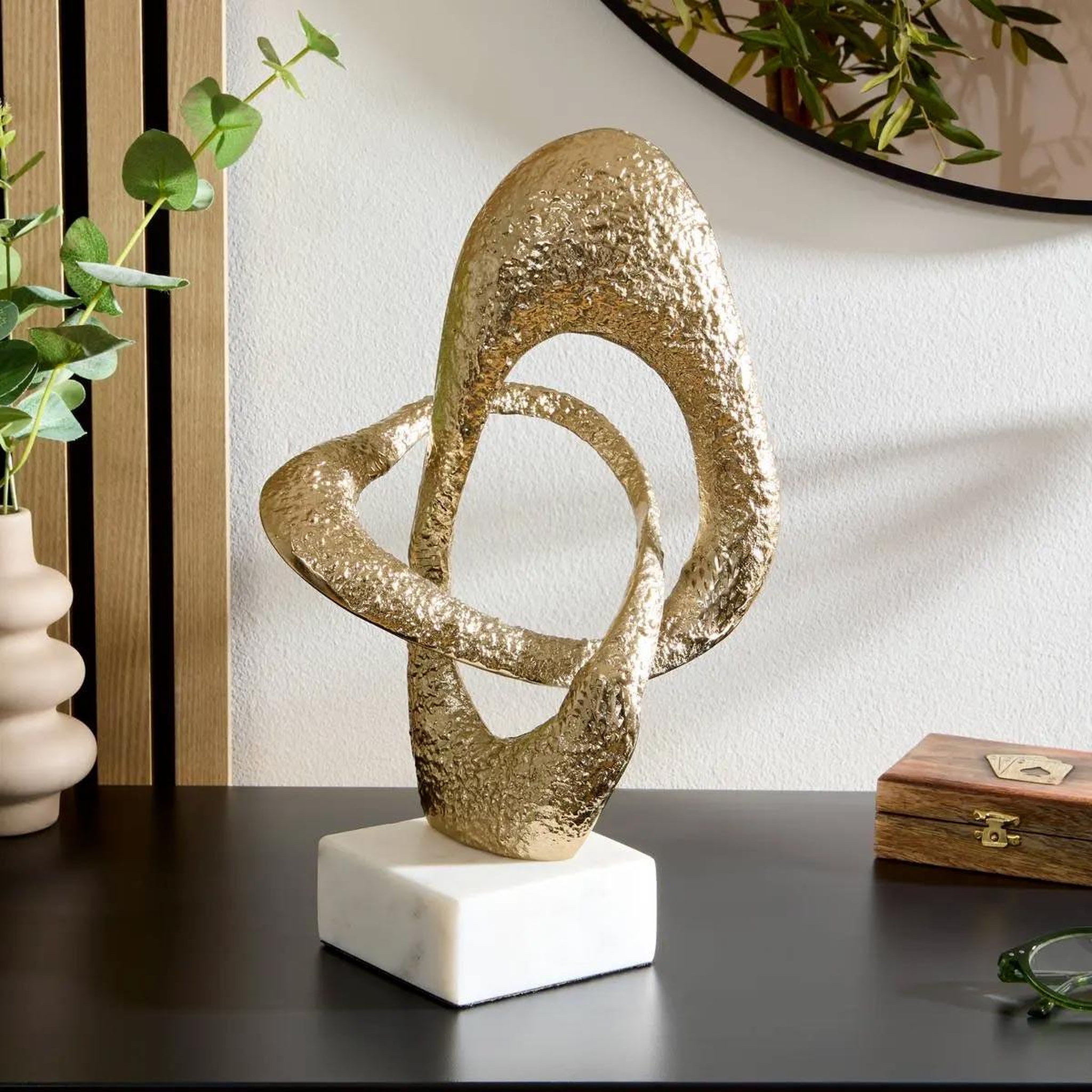 Voir la diapositive 3 : ATMOSPHERA Forme organique déco  dana  34cm doré