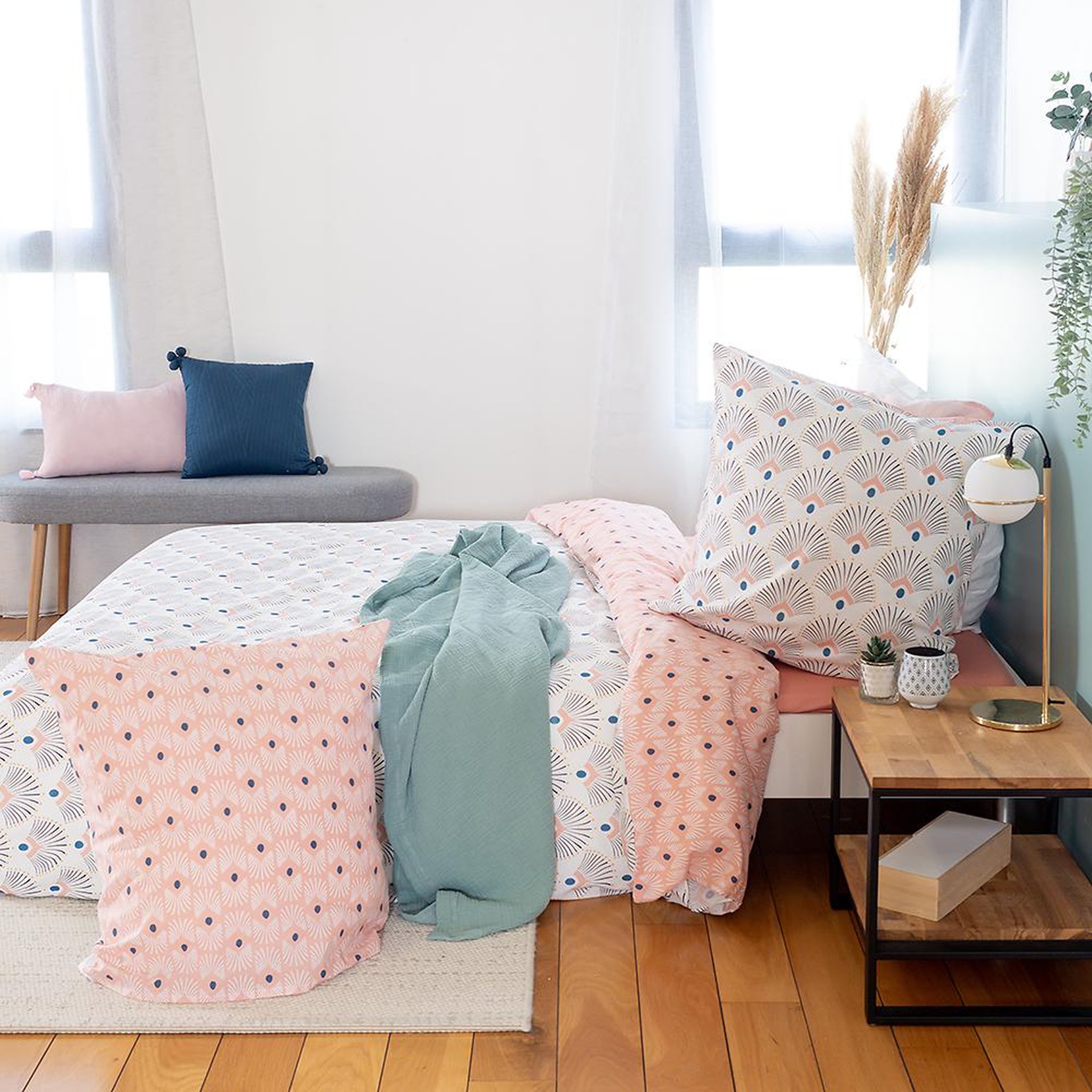 Home collection Parure housse de couette 100% coton bio 57fils mille. Coloris disponibles : Rose