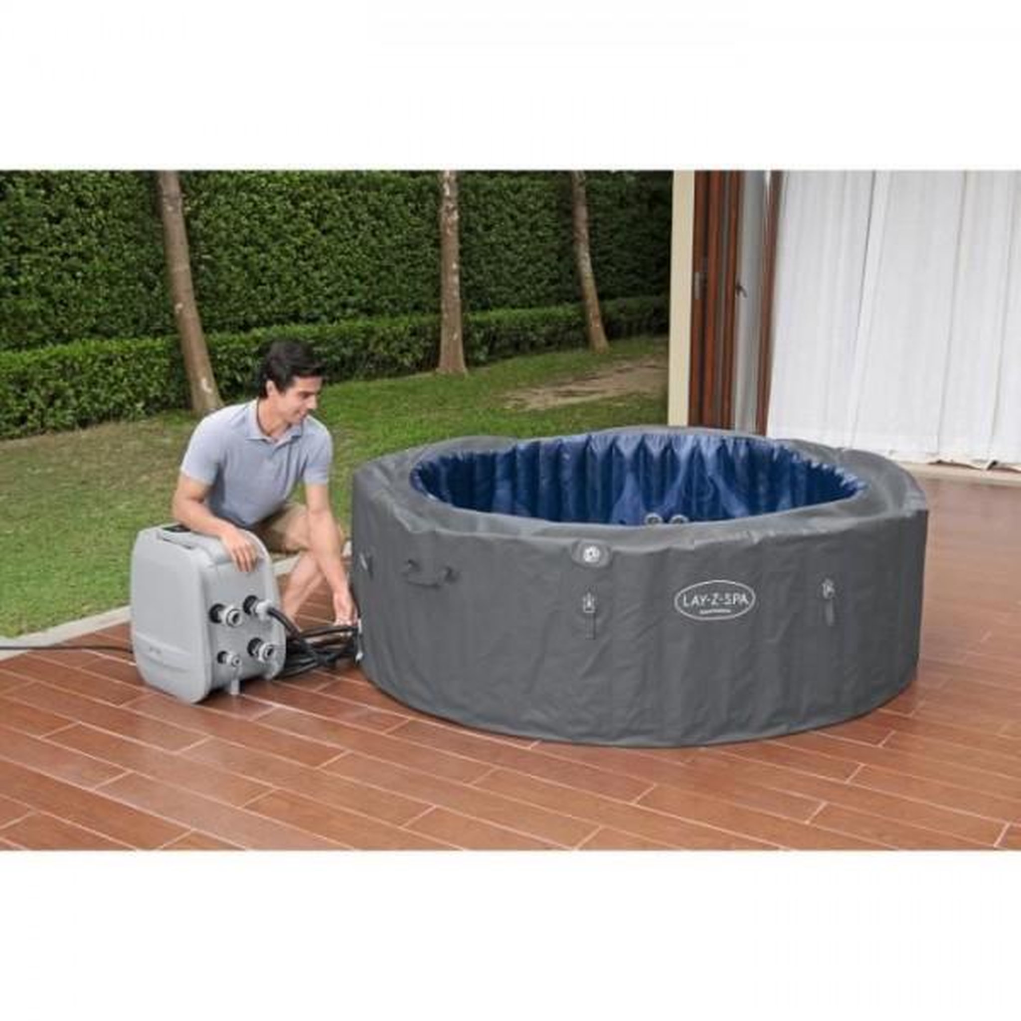 Voir la diapositive 5 : BESTWAY Spa gonflable BESTWAY - Lay-Z-Spa Santorini - 5 a 7 places -Rond (Livré avec 5 appuie-tete rembourrés + 2 LED a eau ColorJet)