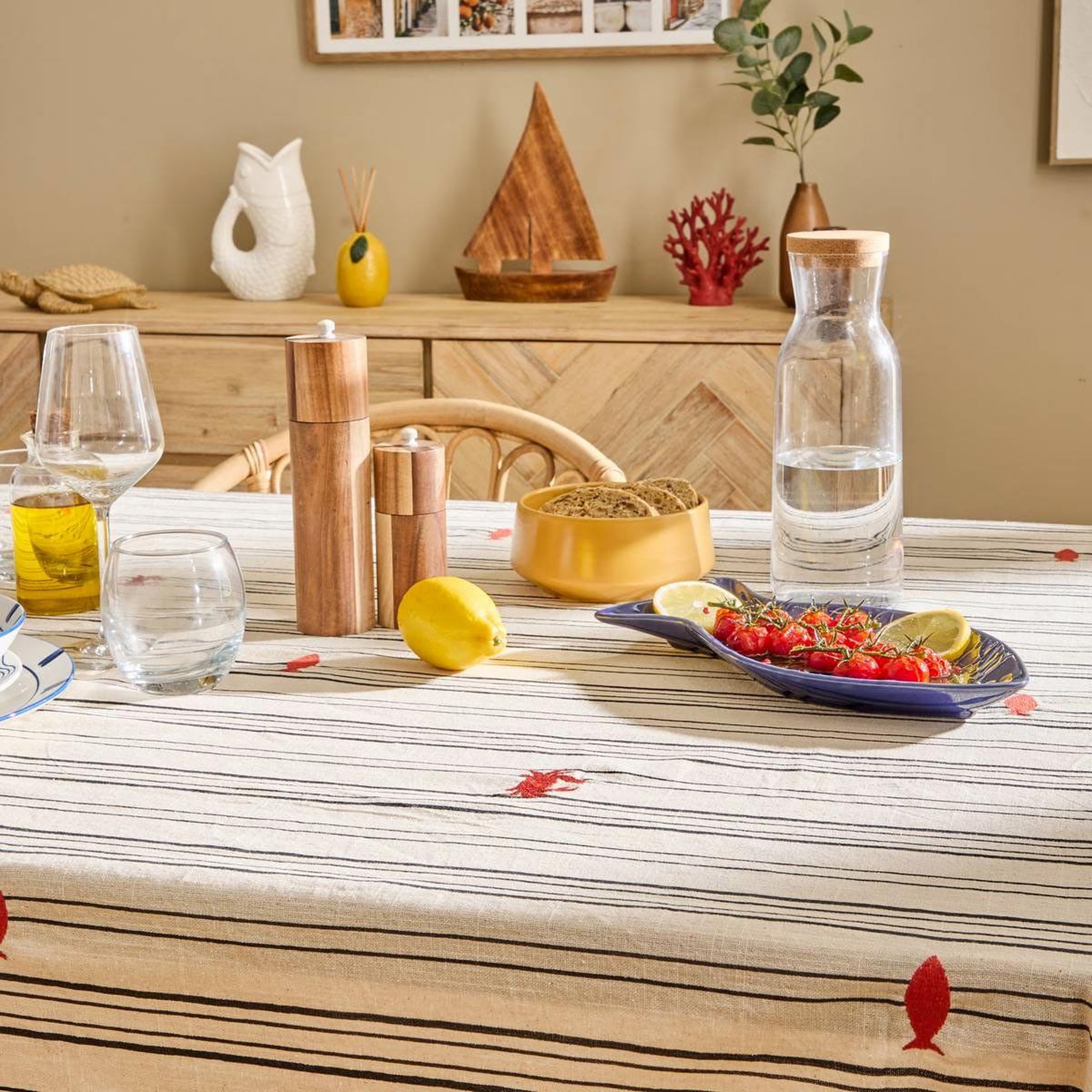 Voir la diapositive 3 : ATMOSPHERA Nappe brodée  océania  150x250cm beige