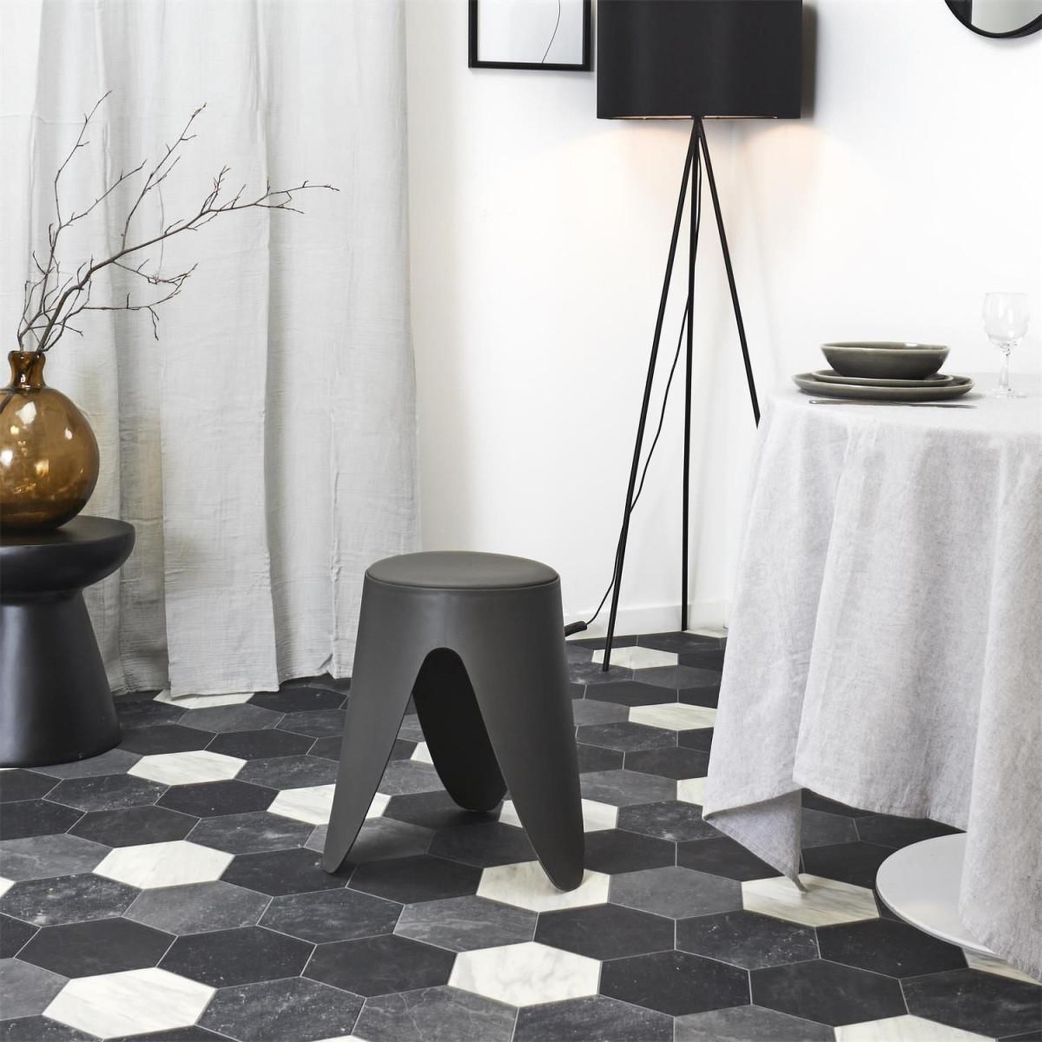 Voir la diapositive 6 : The Home Deco Factory Lot de 6 tabourets empilables  eve  46cm gris