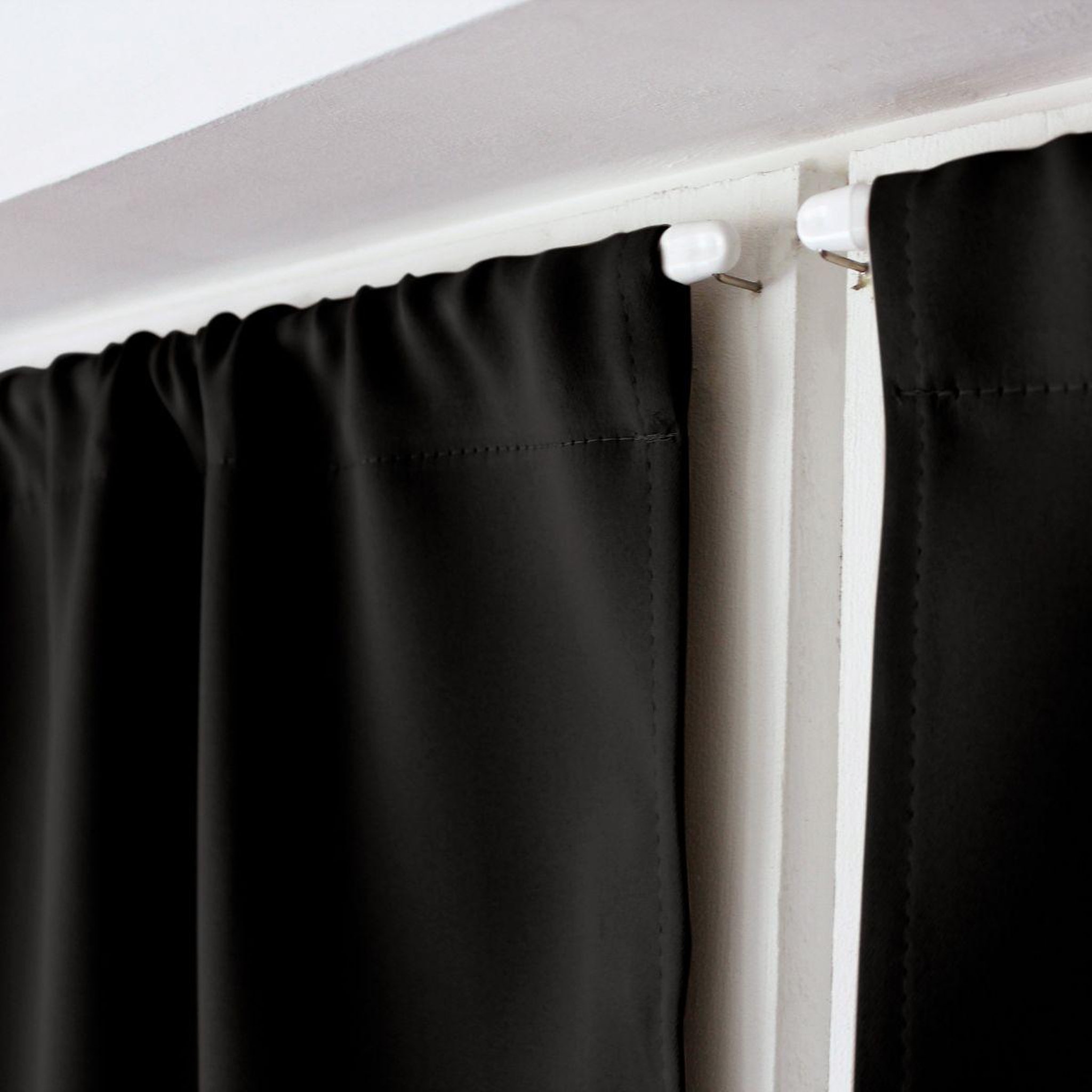 Voir la diapositive 2 : ENJOY HOME Rideau occultant  reglisse  60x120cm noir