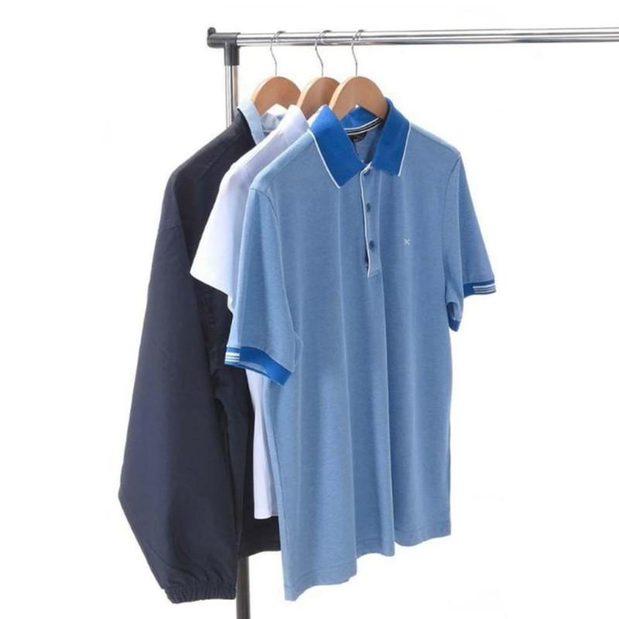 Voir la diapositive 6 : Storage solutions Storage solutions Penderie réglable sur roulettes 80x42x(90 165) cm