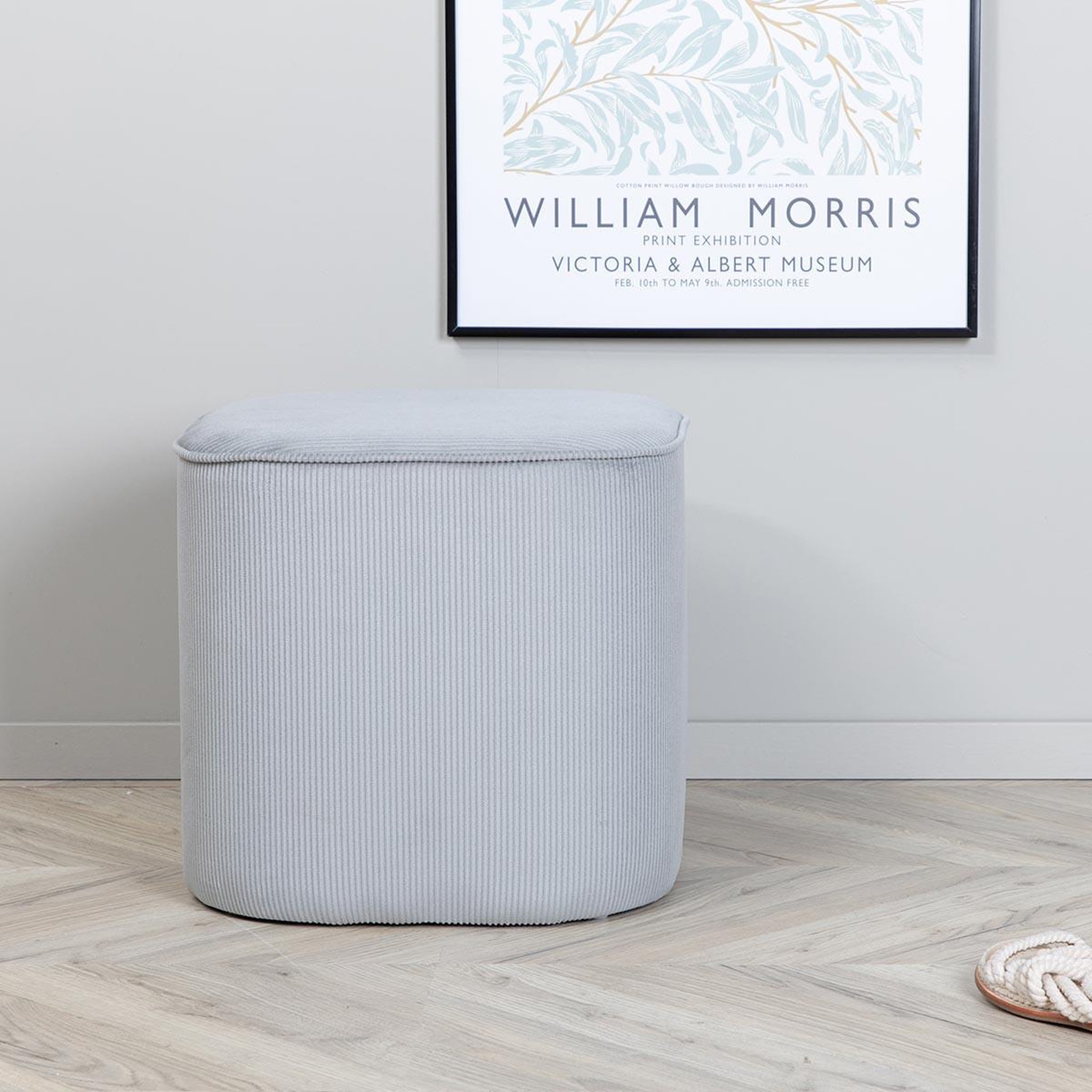Voir la diapositive 5 : Paris Prix Pouf en velours côtelé  piff  44cm gris