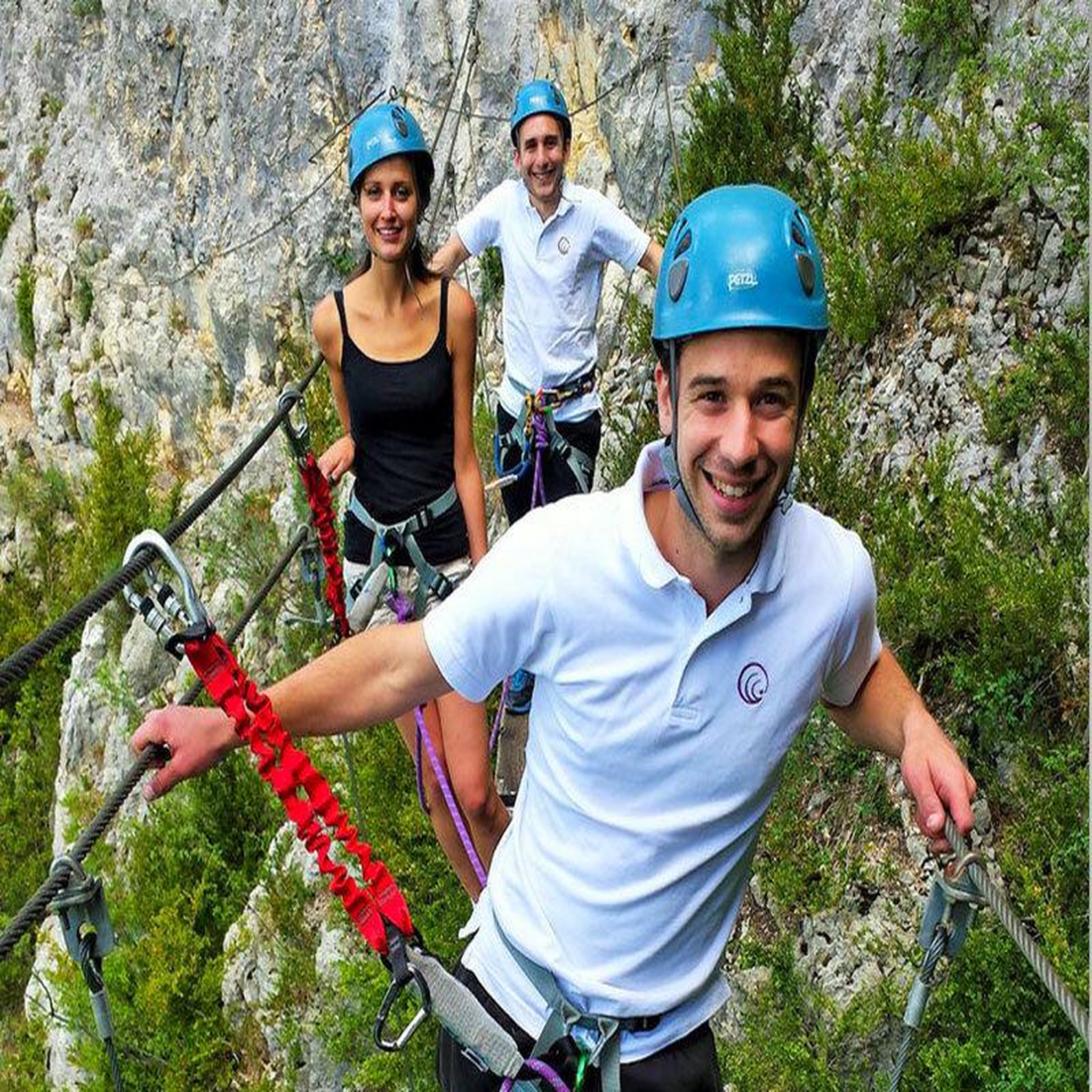 Voir la diapositive 2 : Smartbox Parcours via ferrata de la tour du jallouvre près de megève pour 2 confirmés - coffret cadeau sport & aventure
