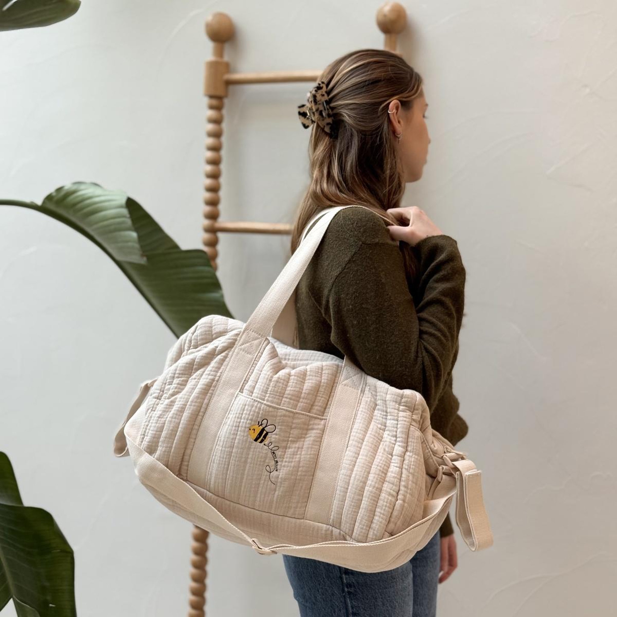 Voir la diapositive 4 : PETIT BEGUIN Sac à langer en gaze de coton eden