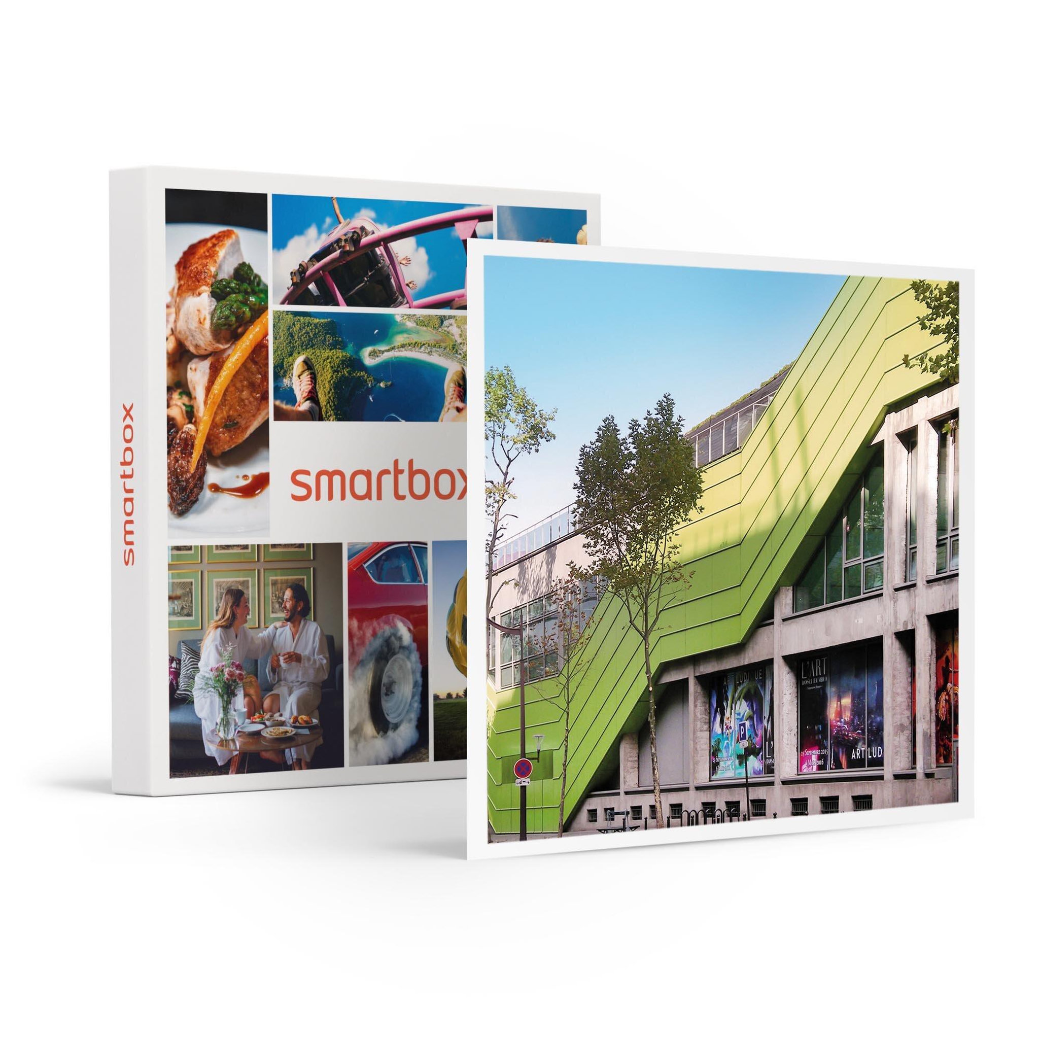 Voir la diapositive 1 : Smartbox Visite du quartier Très Grande Bibliothèque et du musée de l'Art Ludique pour 2 - Coffret Cadeau Sport & Aventure