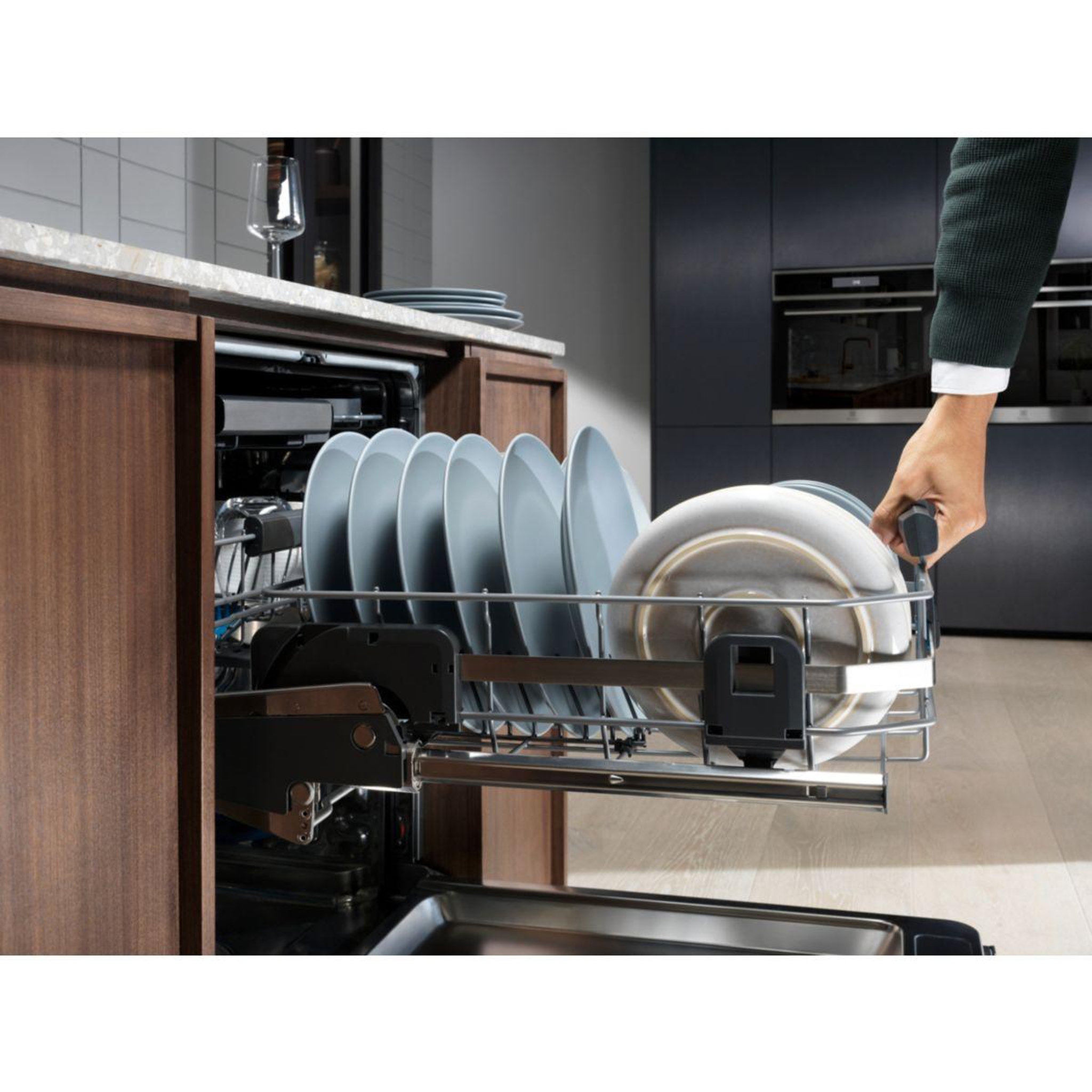 Voir la diapositive 4 : ELECTROLUX Lave vaisselle encastrable EEC67310L ComfortLift