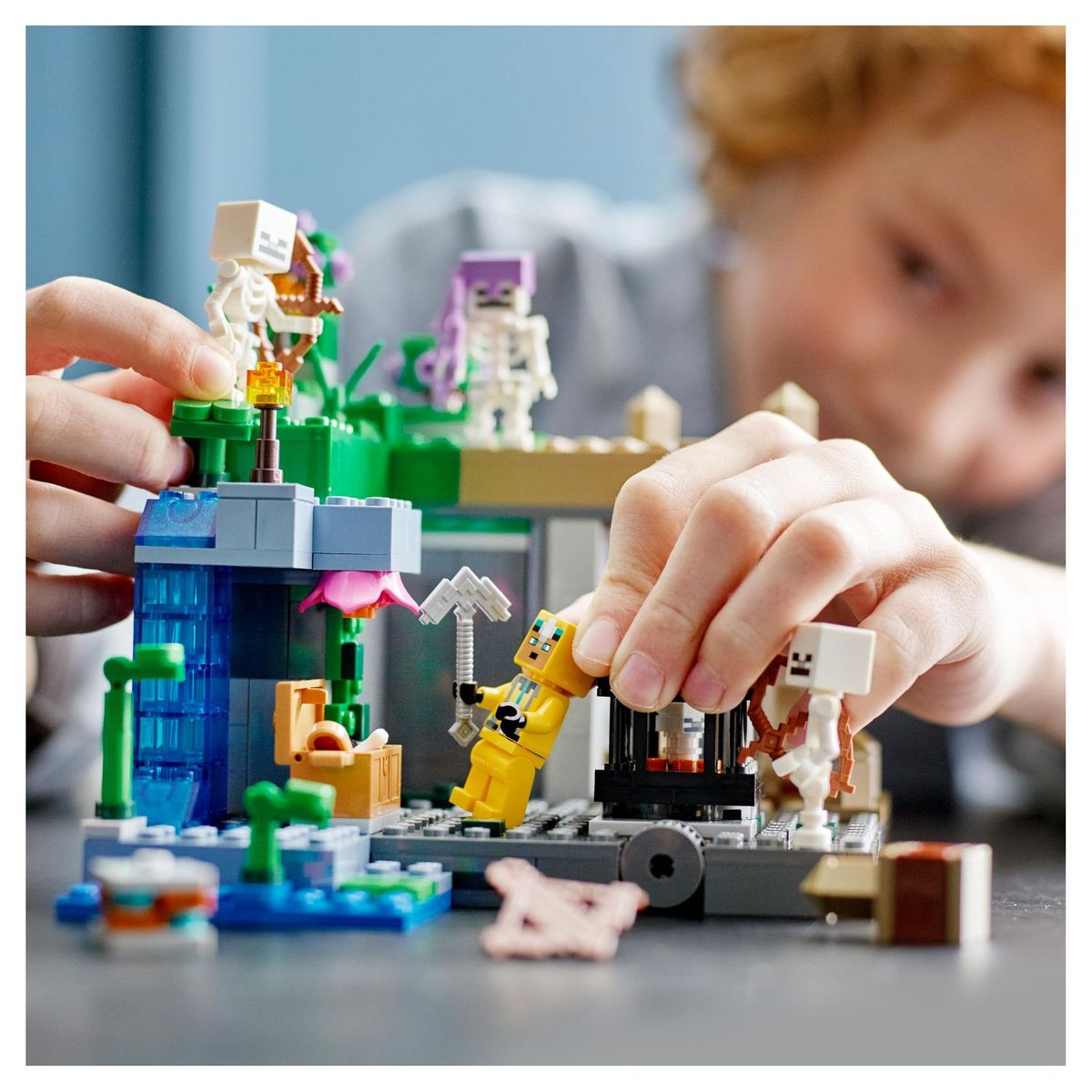 LEGO Minecraft 21189 Le Donjon du Squelette, Jouet Construction, Figurine Squelette, Grotte