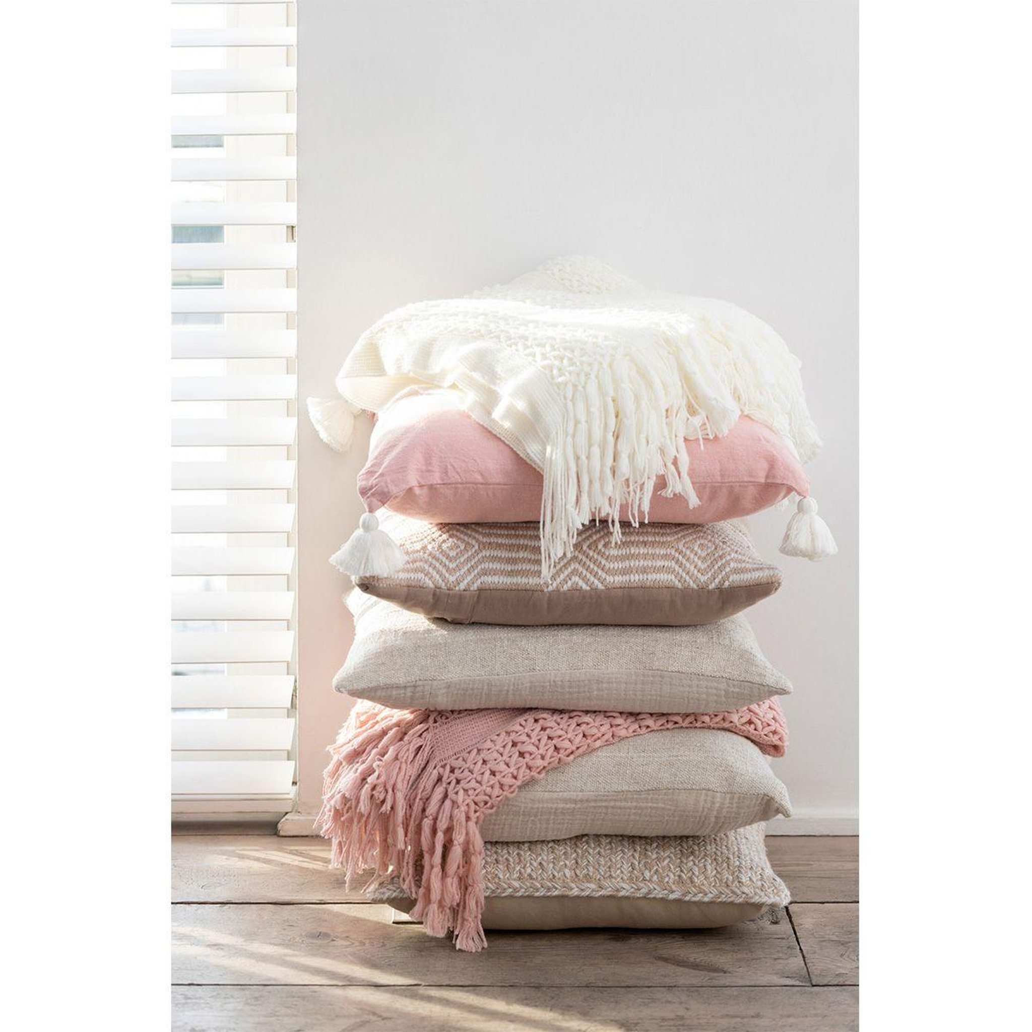 Voir la diapositive 4 : J-LINE Plaid déco tricot  abby  143x195cm blanc