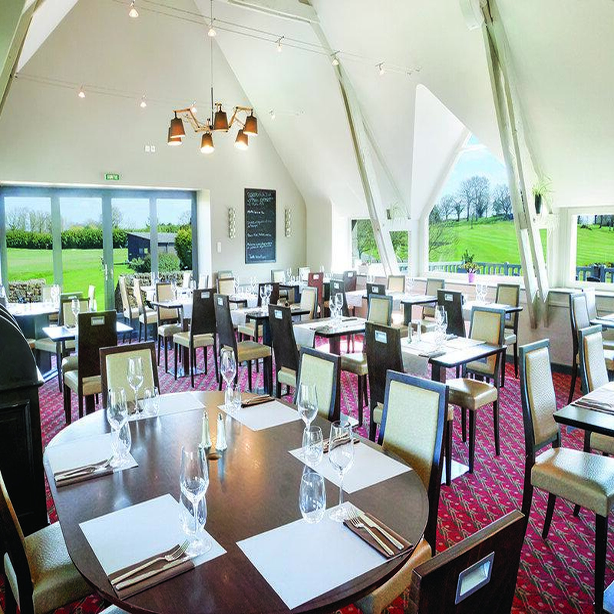 Voir la diapositive 3 : Smartbox Escapade gourmande avec dîner en hôtel de charme 4* près de saint-malo - coffret cadeau séjour