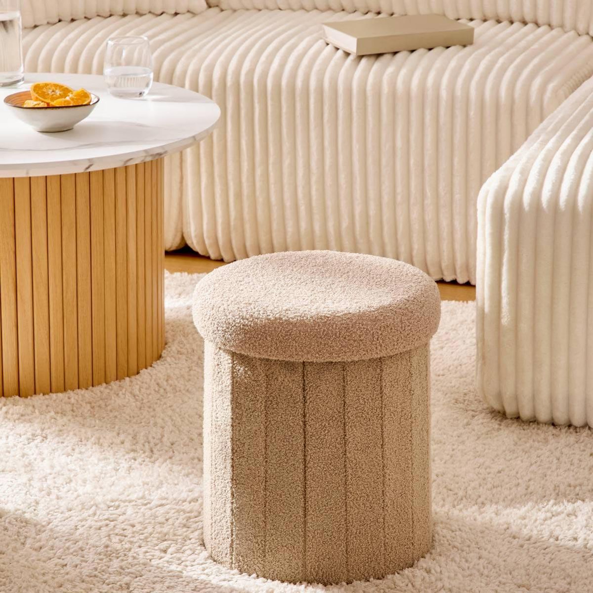 Voir la diapositive 4 : ATMOSPHERA Pouf coffre rond bouclette  jaiko  38cm beige