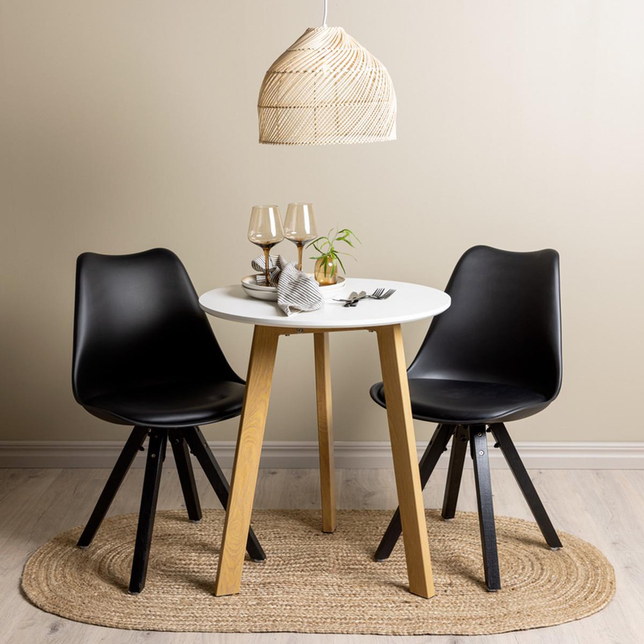 Voir la diapositive 6 : Paris Prix Ensemble table à manger & 2 chaises  leonora & zeno  65cm noir & blanc