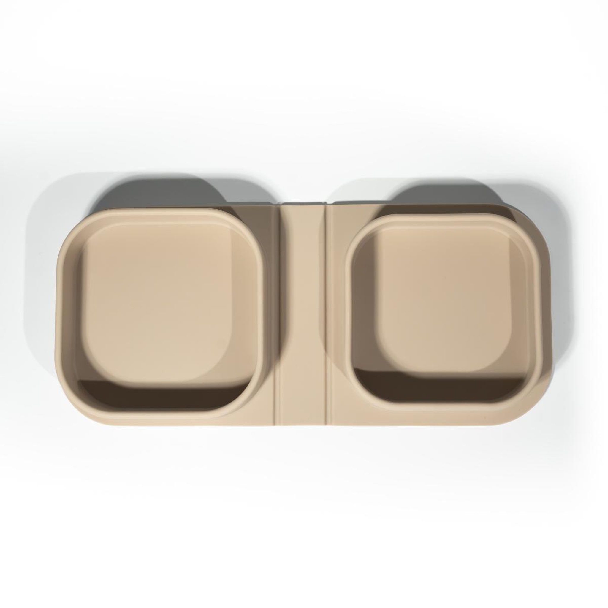 Voir la diapositive 2 : MABEBI Assiette infinity flow beige