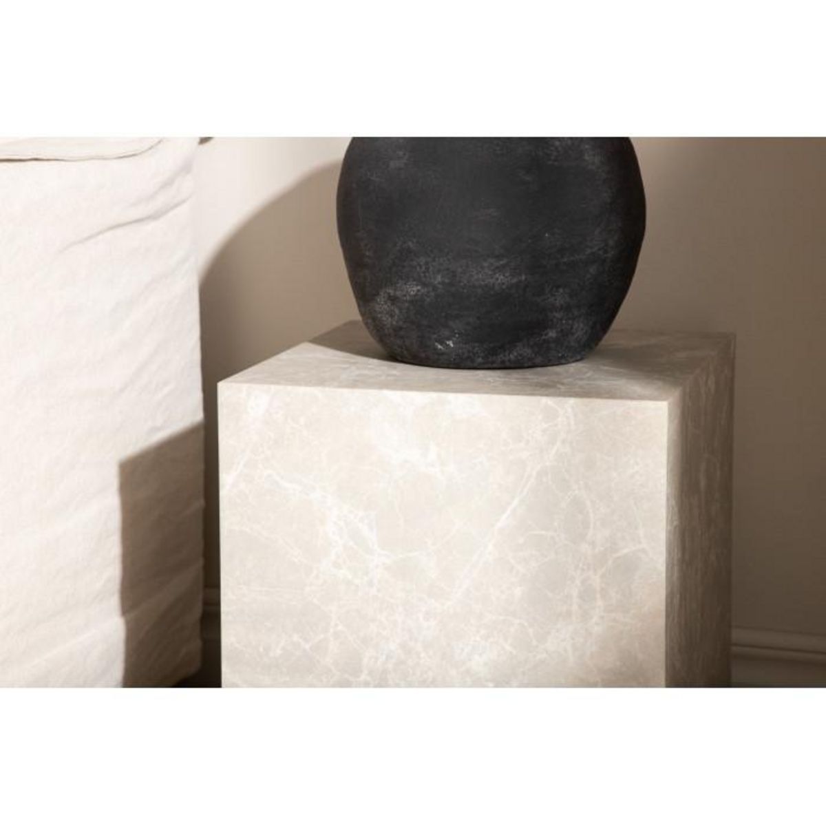 Paris Prix Table d'Appoint Imitation Marbre  York  45cm Beige