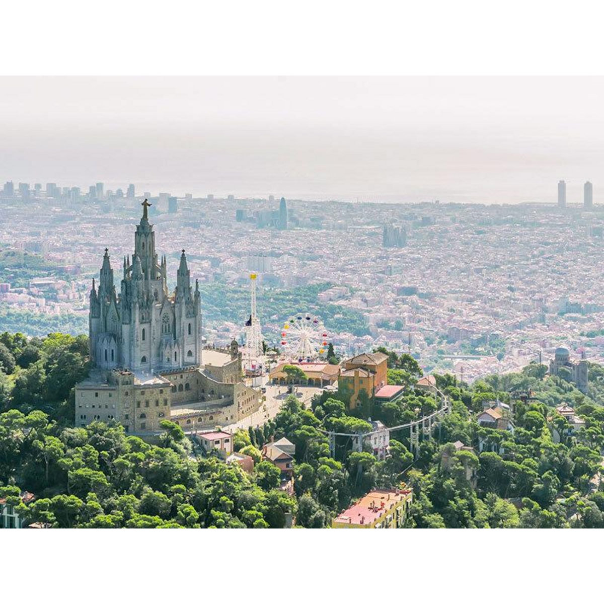 Smartbox Vol en hélicoptère de 7 min au-dessus de Barcelone pour 2 personnes - Coffret Cadeau Sport & Aventure