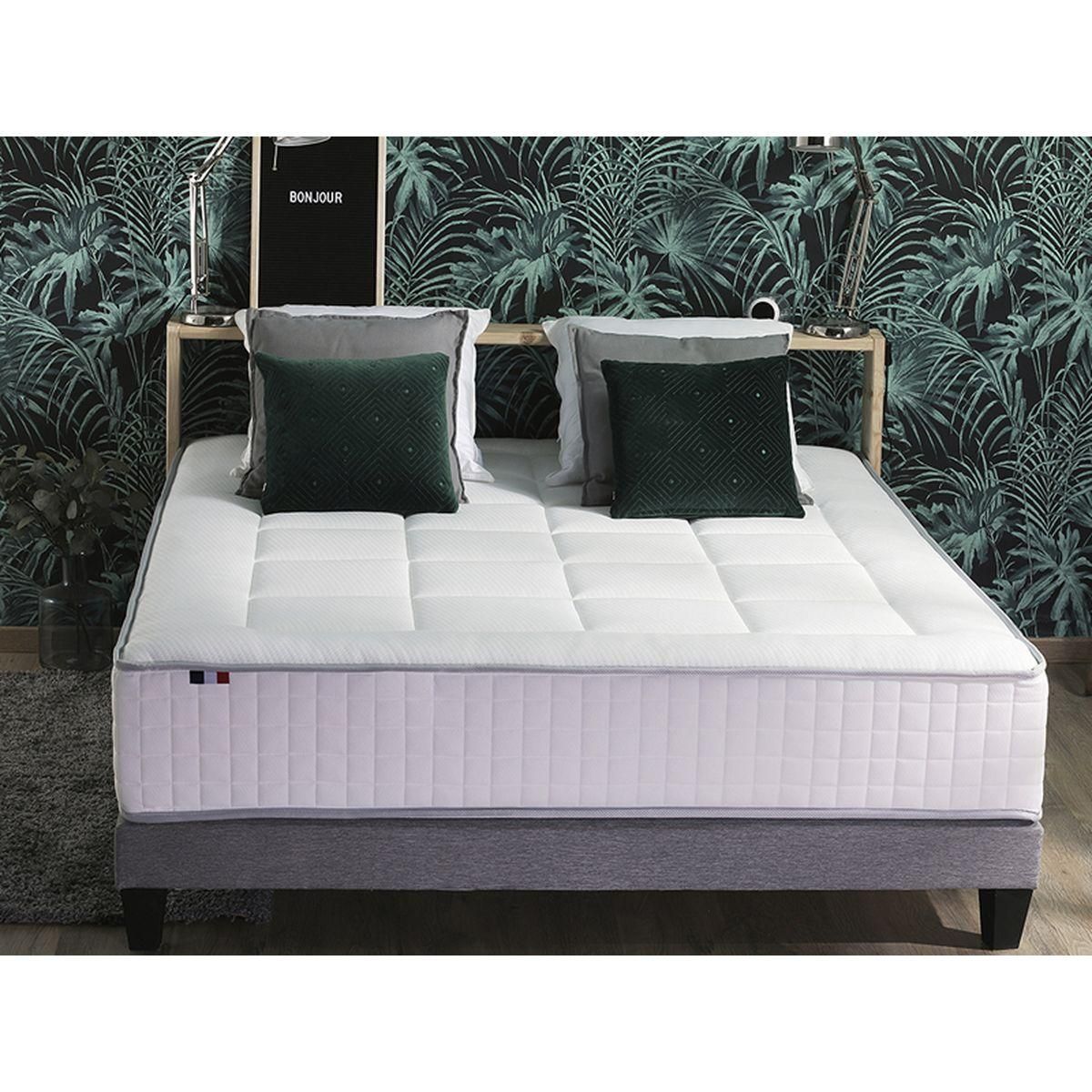 Ensemble Matelas Ressort 7 zones + sommier 140 x 190 cm + oreillers + couette PALACIO
