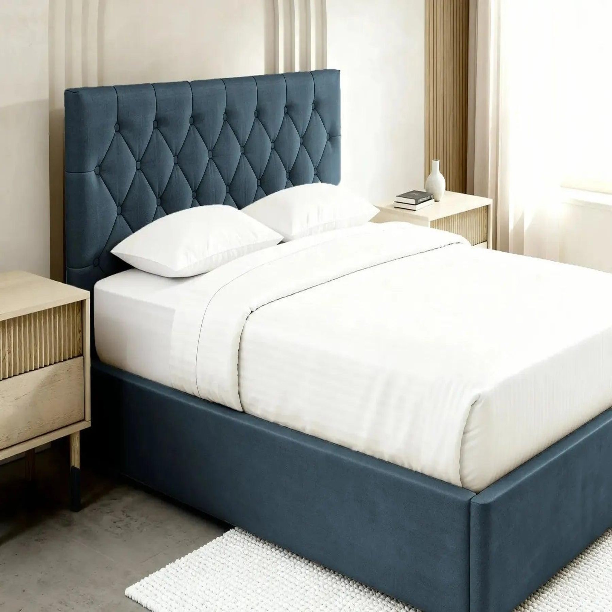 Voir la diapositive 4 : CASANOVA PARIS Emile - lit coffre tissu velours