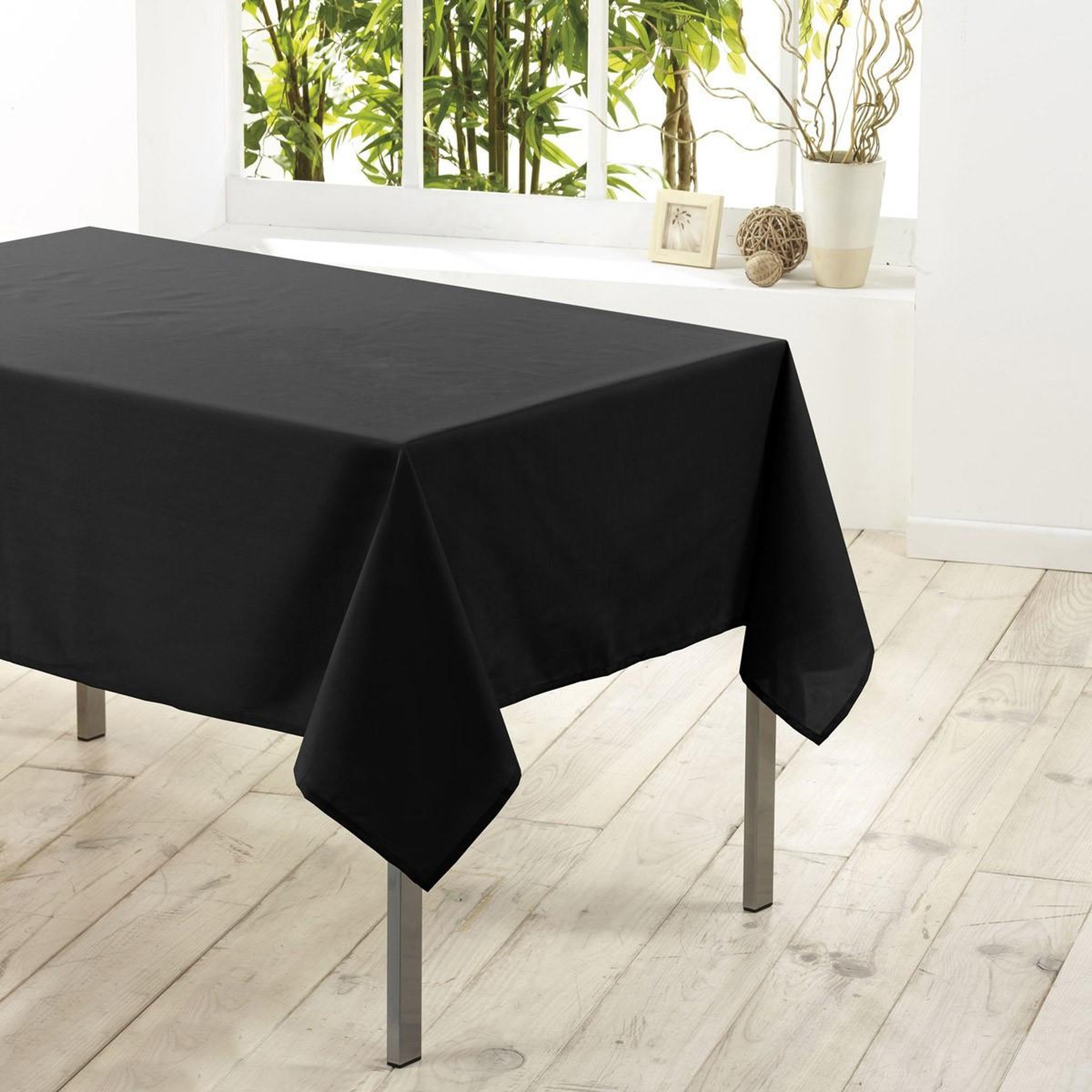 Douceur d'Intérieur Nappe antitache  essentiel  140x300cm noir