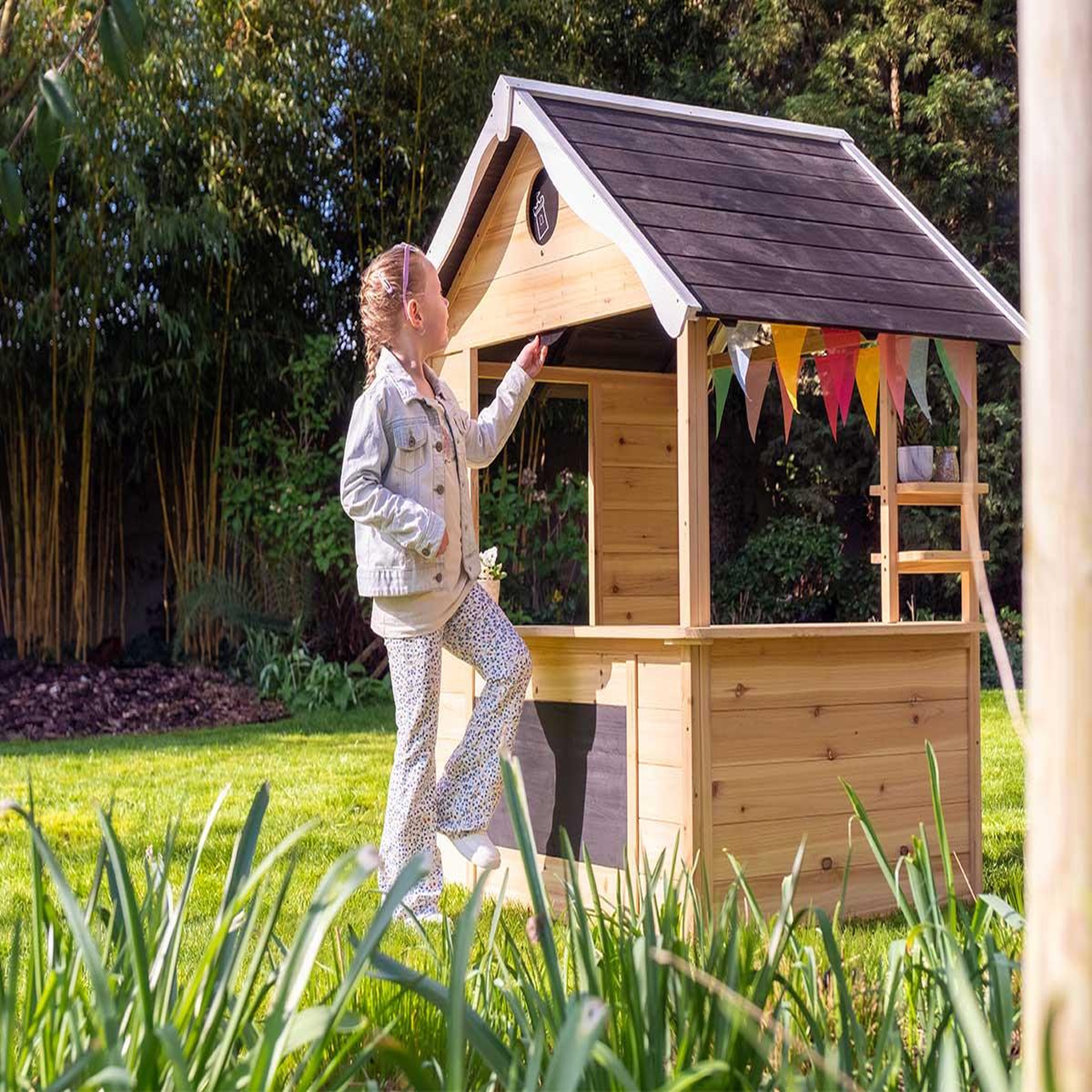 Voir la diapositive 2 : EXIT TOYS Maisonnette en bois pour enfants Hika - Exit Toys