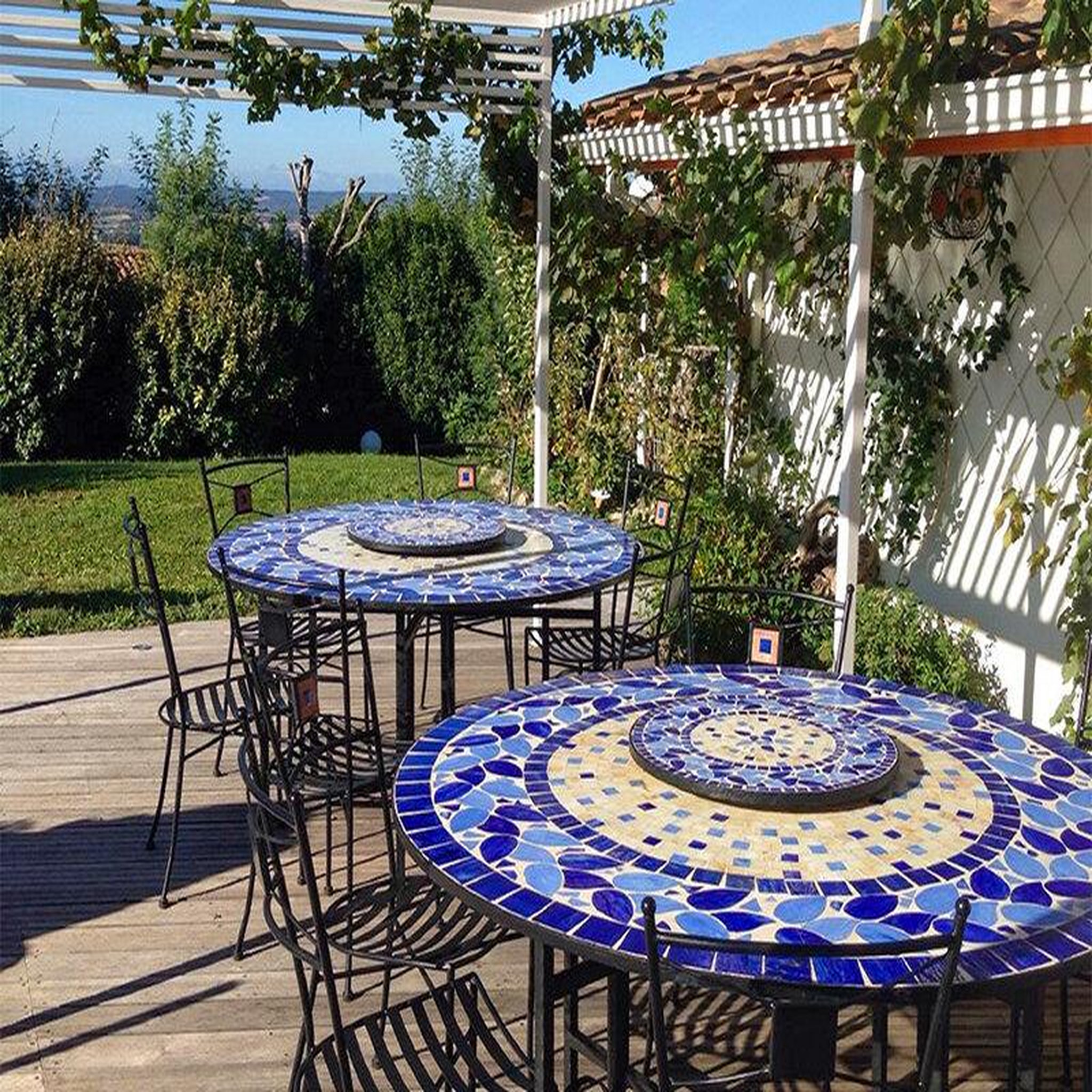 Voir la diapositive 3 : Smartbox 2 jours en maison d'hôtes avec dîner et cani-rando à 1h de toulouse - coffret cadeau séjour