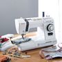 Voir la diapositive 5 : TOYOTA Machine à coudre CEV Créatif, Elegance, Vogue