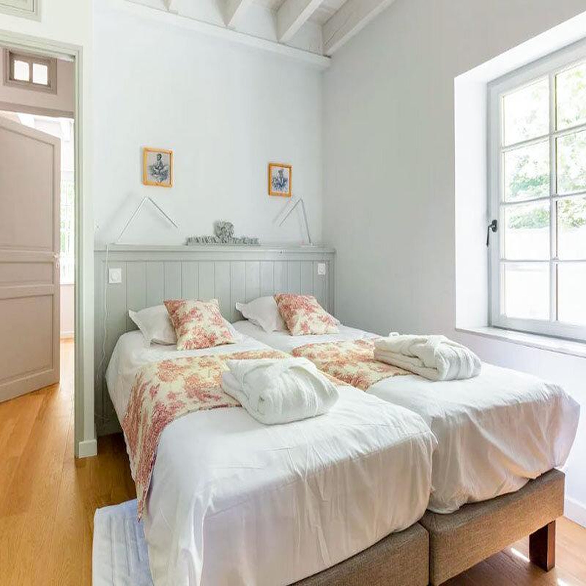 Voir la diapositive 2 : Smartbox 3 jours dans une mouline près de toulouse avec visite de jardin - coffret cadeau séjour