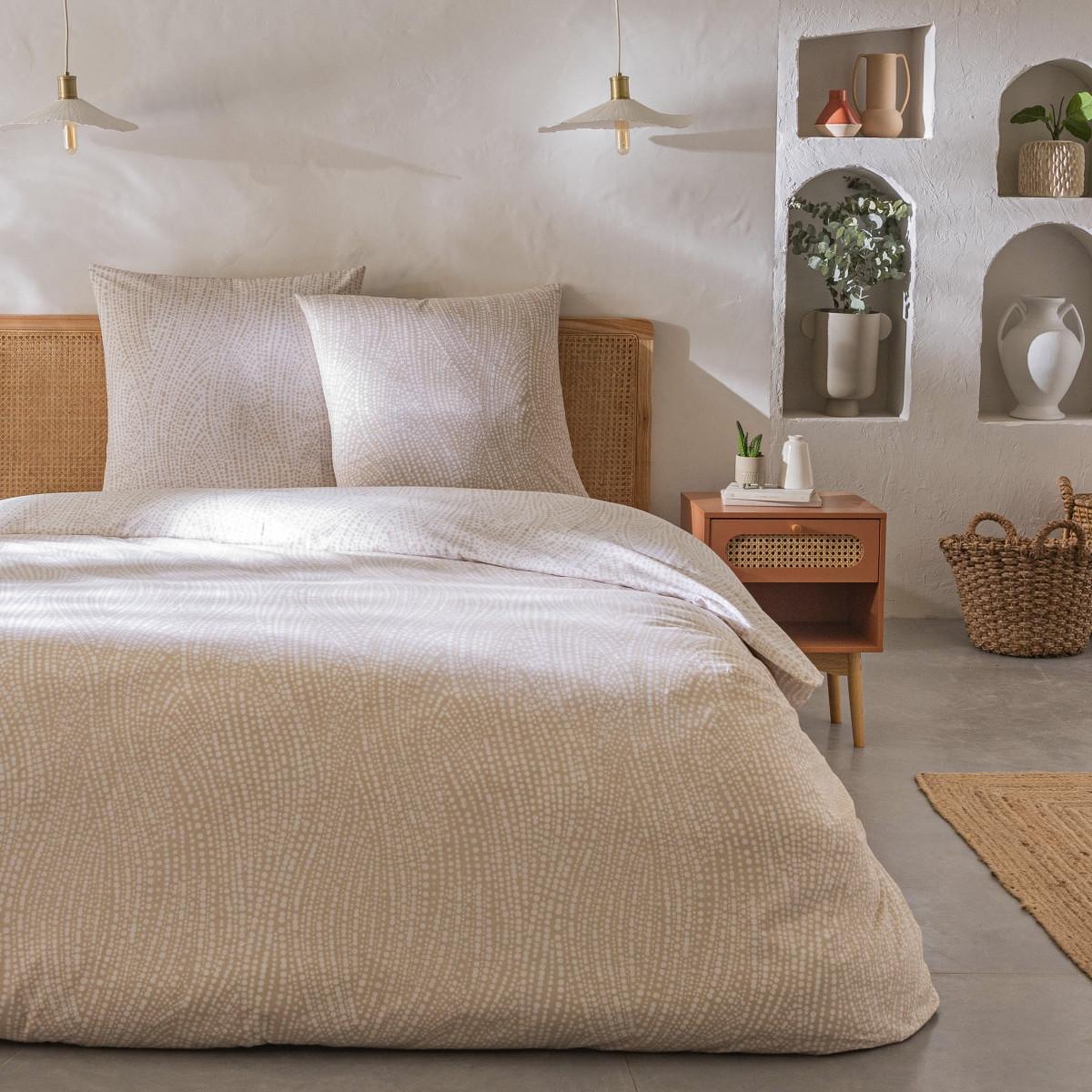 Voir la diapositive 1 : FUTURE HOME Parure de lit 2 personnes en coton 57 fils imprimé beige
