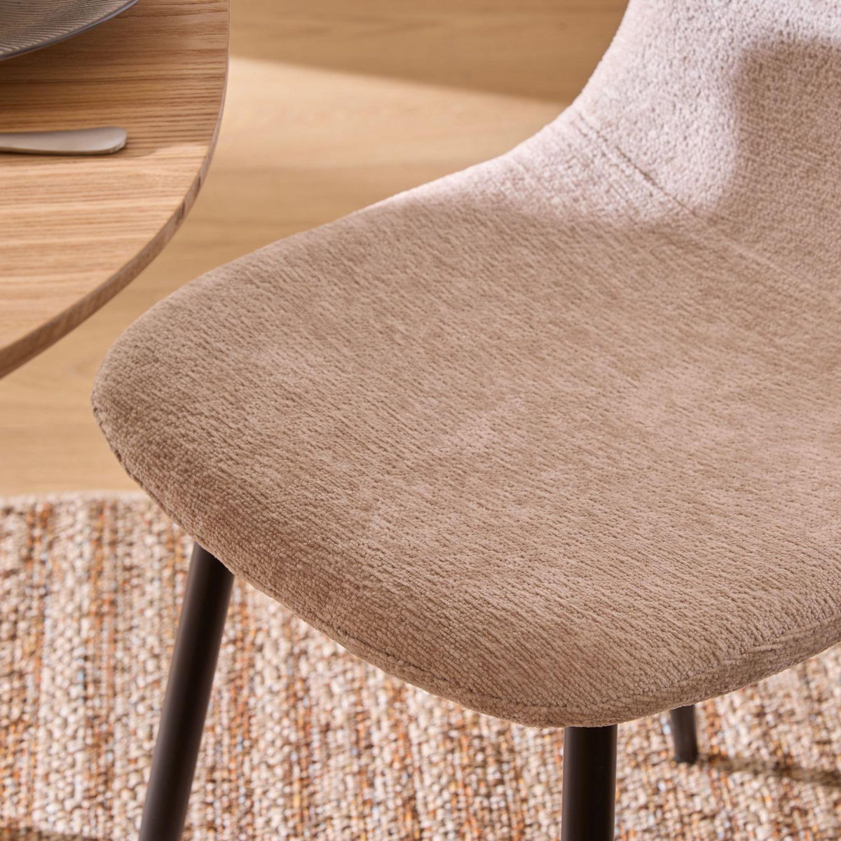 ATMOSPHERA Lot de 4 chaises en tissu chenille et pieds métal TYKA