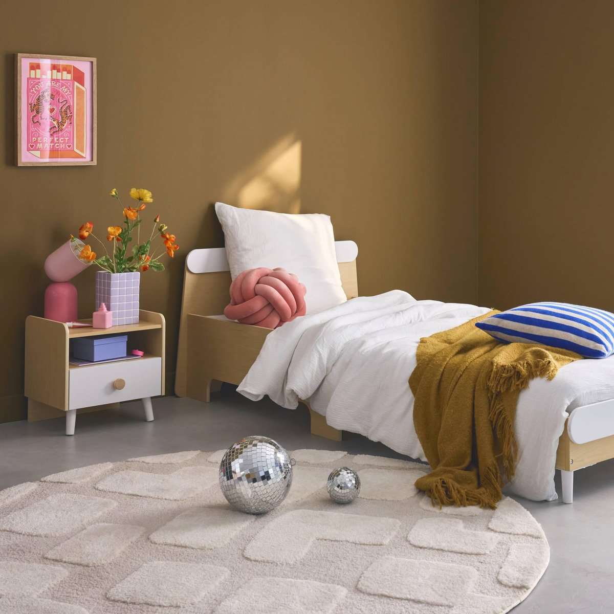 SWEEEK Lit enfant 90 x 190cm effet bois. couleur blanc et bois