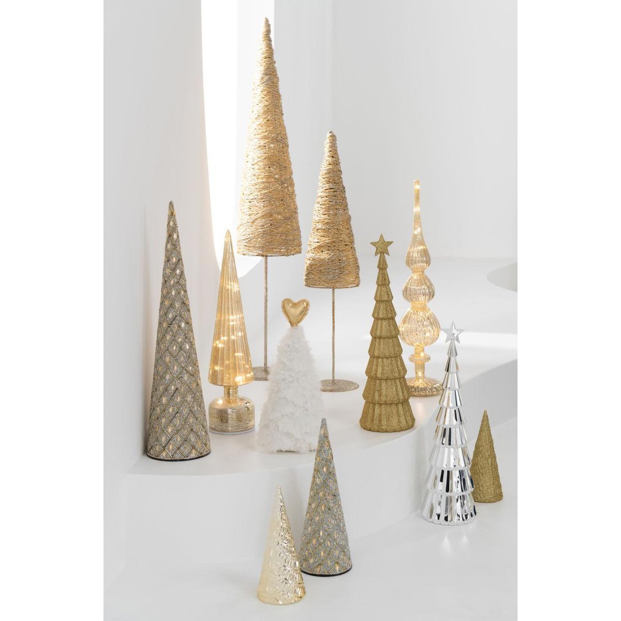 Voir la diapositive 3 : J-LINE Lot de 3 cônes déco  perles  45cm doré