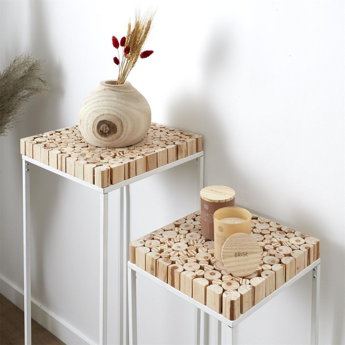 The Home Deco Factory Set de 2 sellettes gigognes effet rondin de bois en bois et métal - Blanc et marron