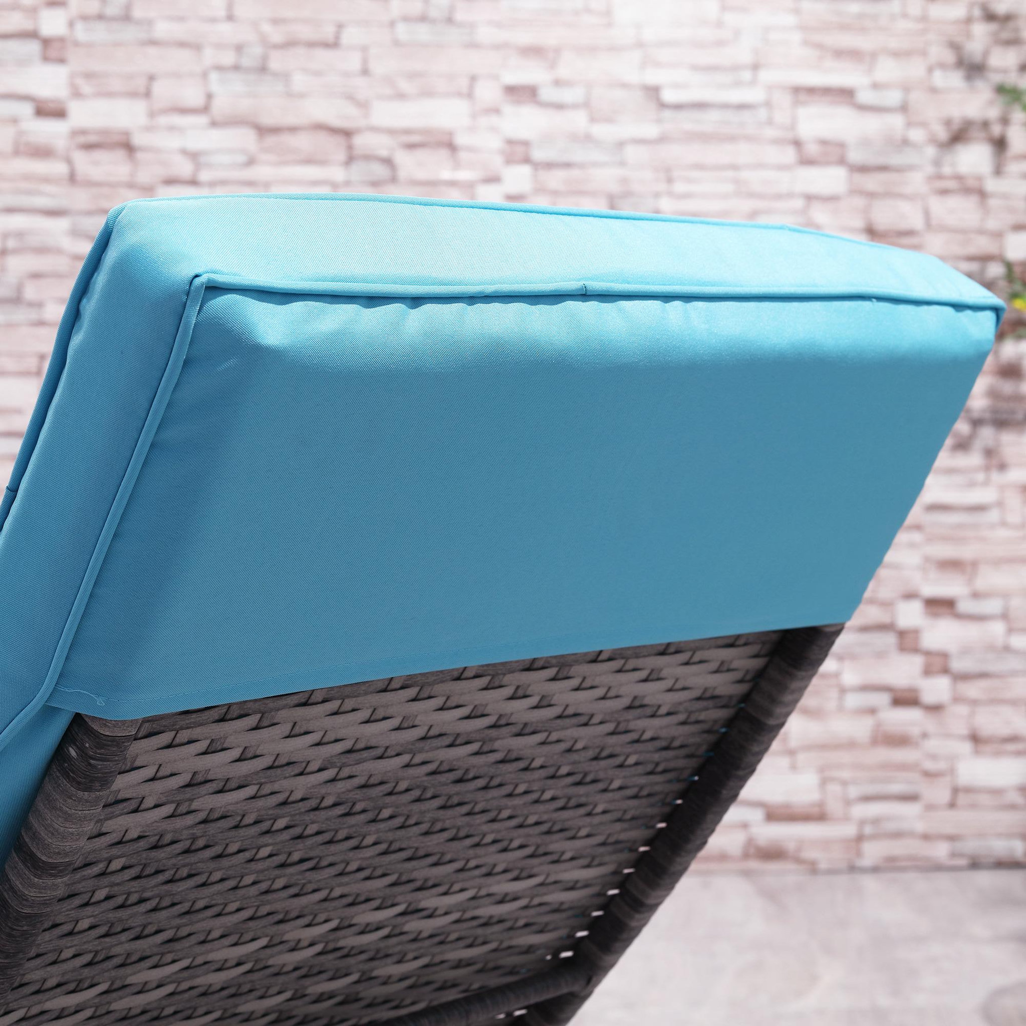 Voir la diapositive 6 : OUTSUNNY Bain de soleil transat grand confort - dossier inclinable 5 positions roulettes - matelas déhoussable inclus - résine tressée bleu