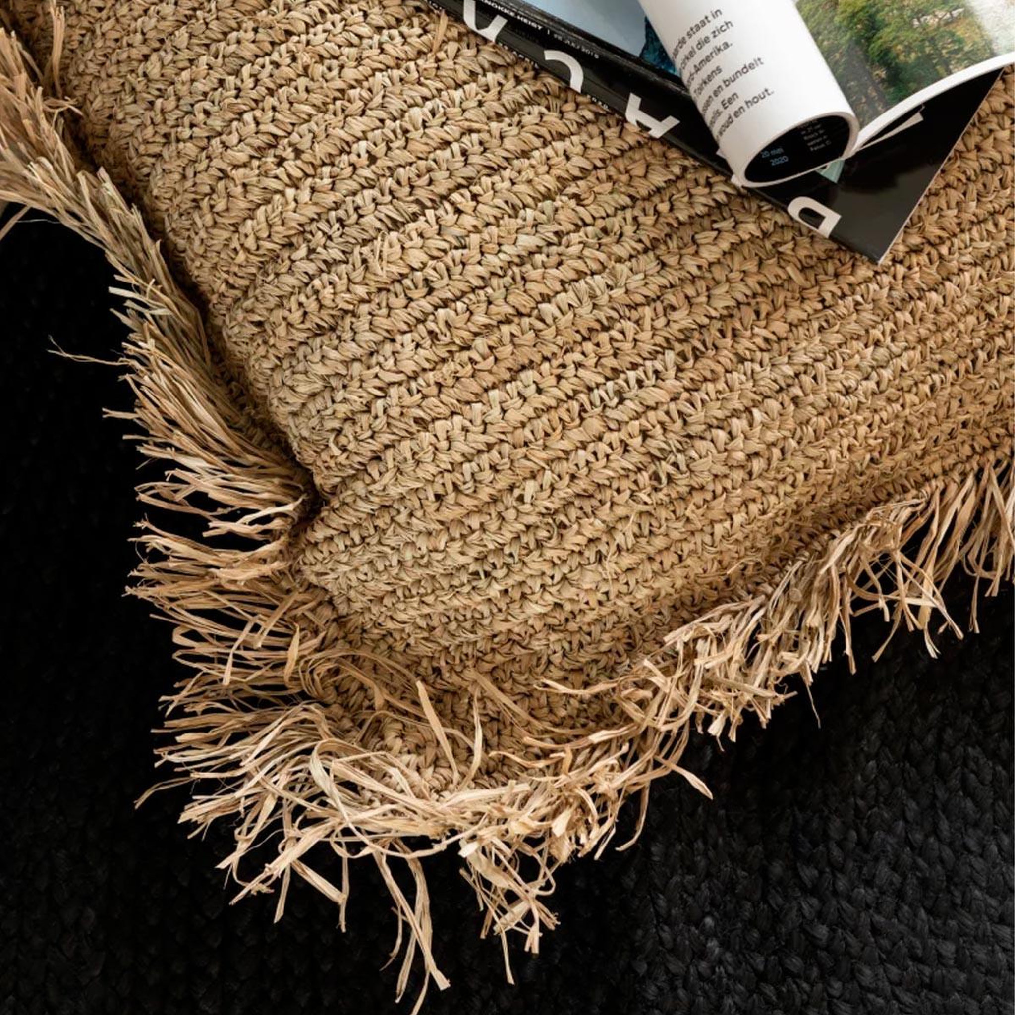 Voir la diapositive 3 : J-LINE Coussin déco  raphia  30x50cm naturel