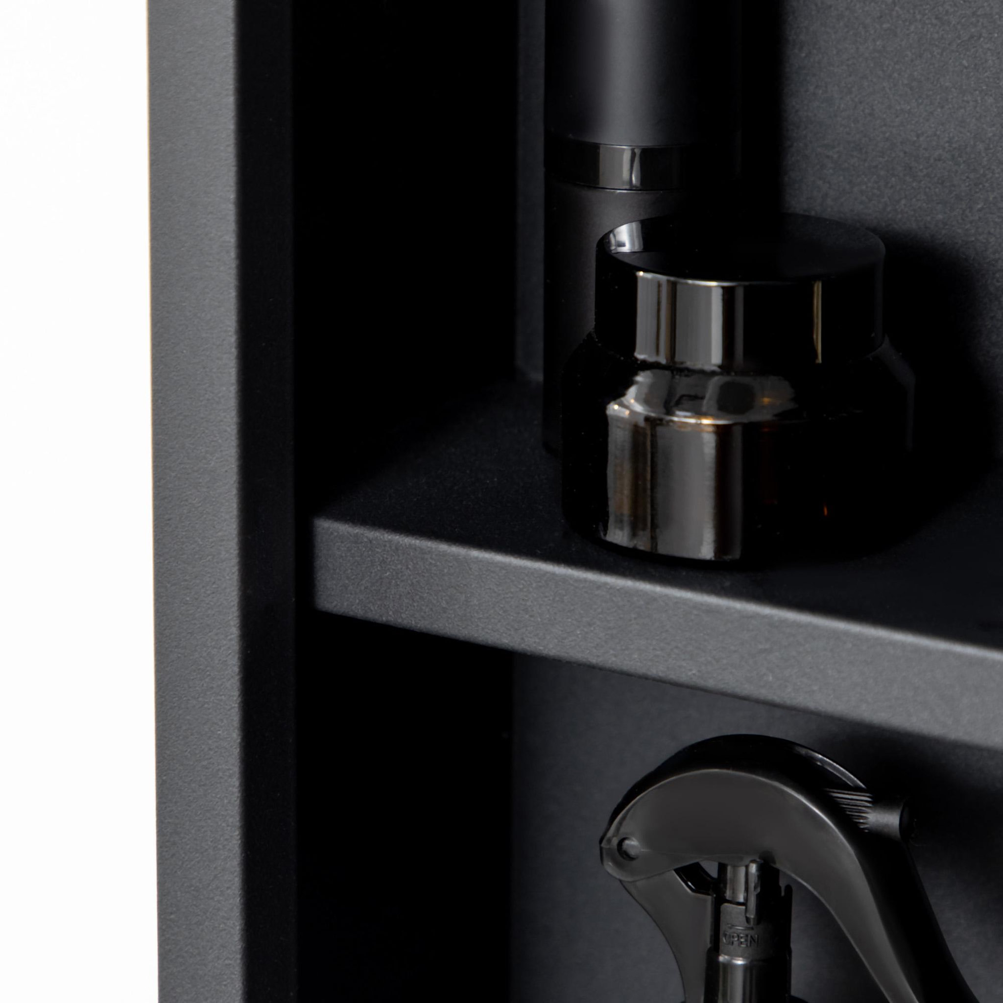 Voir la diapositive 6 : KLEANKIN Armoire miroir murale salle de bain toilette dim. 40l x 12l x 60h cm acier inox. Noir verre