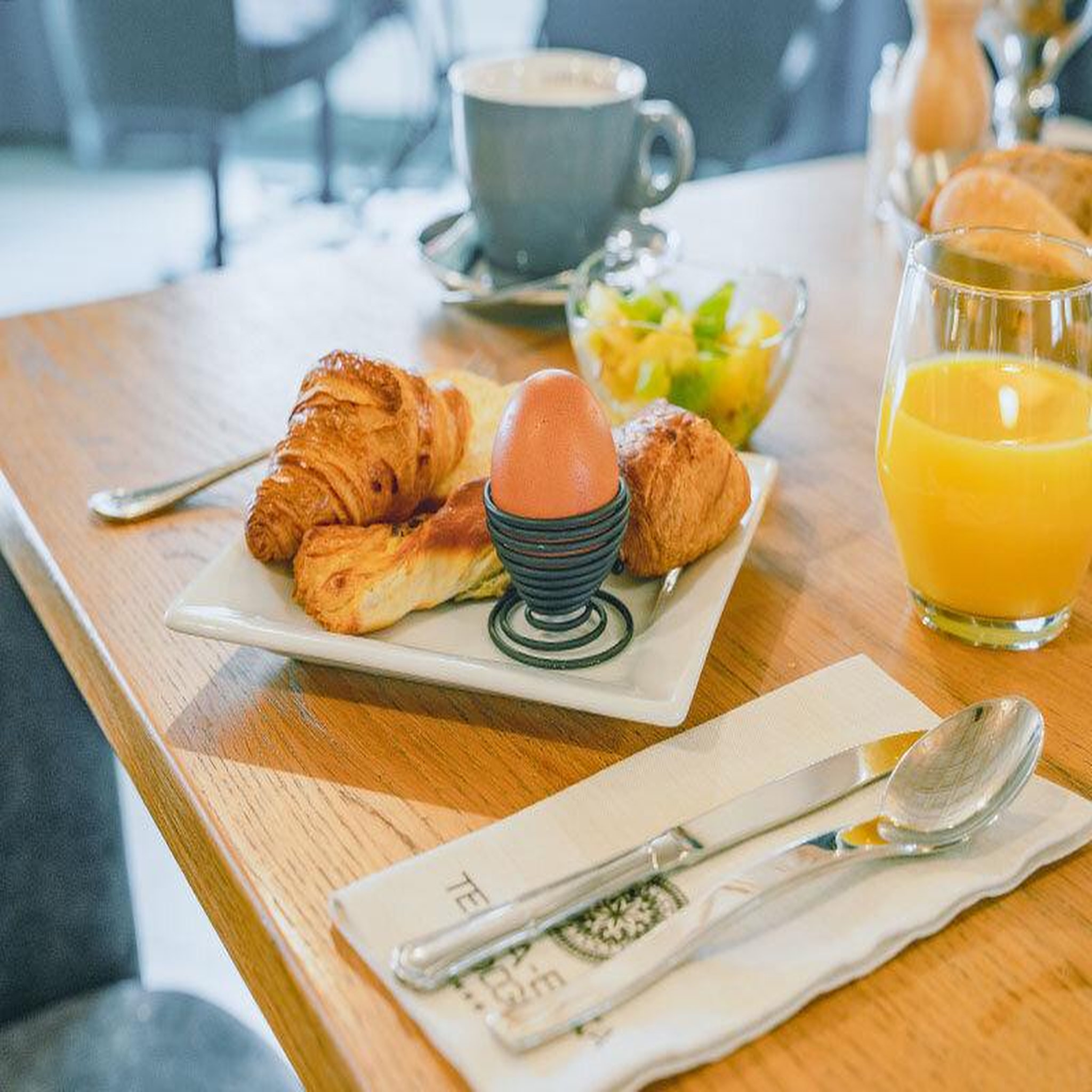 Voir la diapositive 4 : Smartbox Séjour de 2 jours en suite avec accès illimité au spa en hôtel 4* au cœur des alpes - coffret cadeau séjour