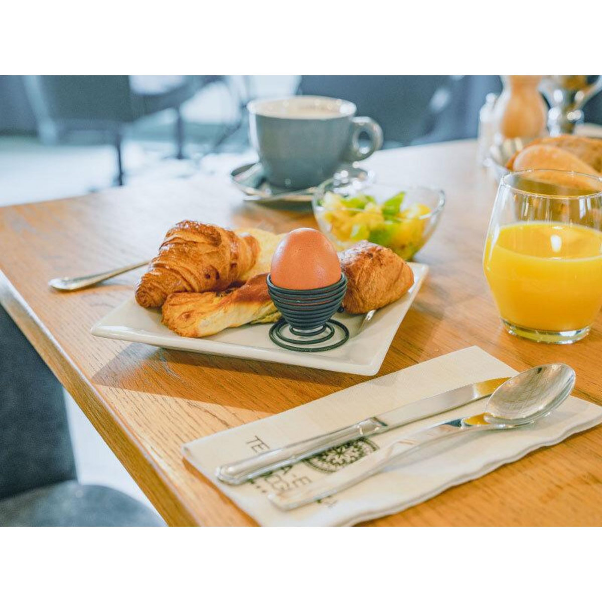 Smartbox Séjour de 2 jours en suite avec accès illimité au spa en hôtel 4* au cœur des Alpes - Coffret Cadeau Séjour