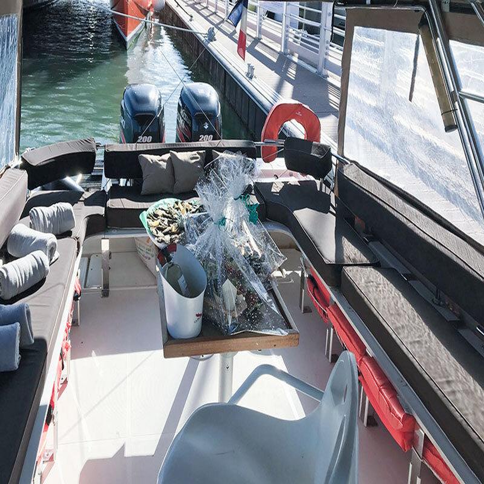 Voir la diapositive 4 : Smartbox Croisière privée à 2 ou en groupe : bassin d'arcachon, dune du pilat et banc d'arguin - coffret cadeau sport & aventure
