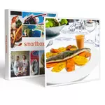 Smartbox Découverte de Paris lors d'un dîner croisière Prestige sur la Seine pour 1 adulte et 1 enfant - Coffret Cadeau Gastronomie