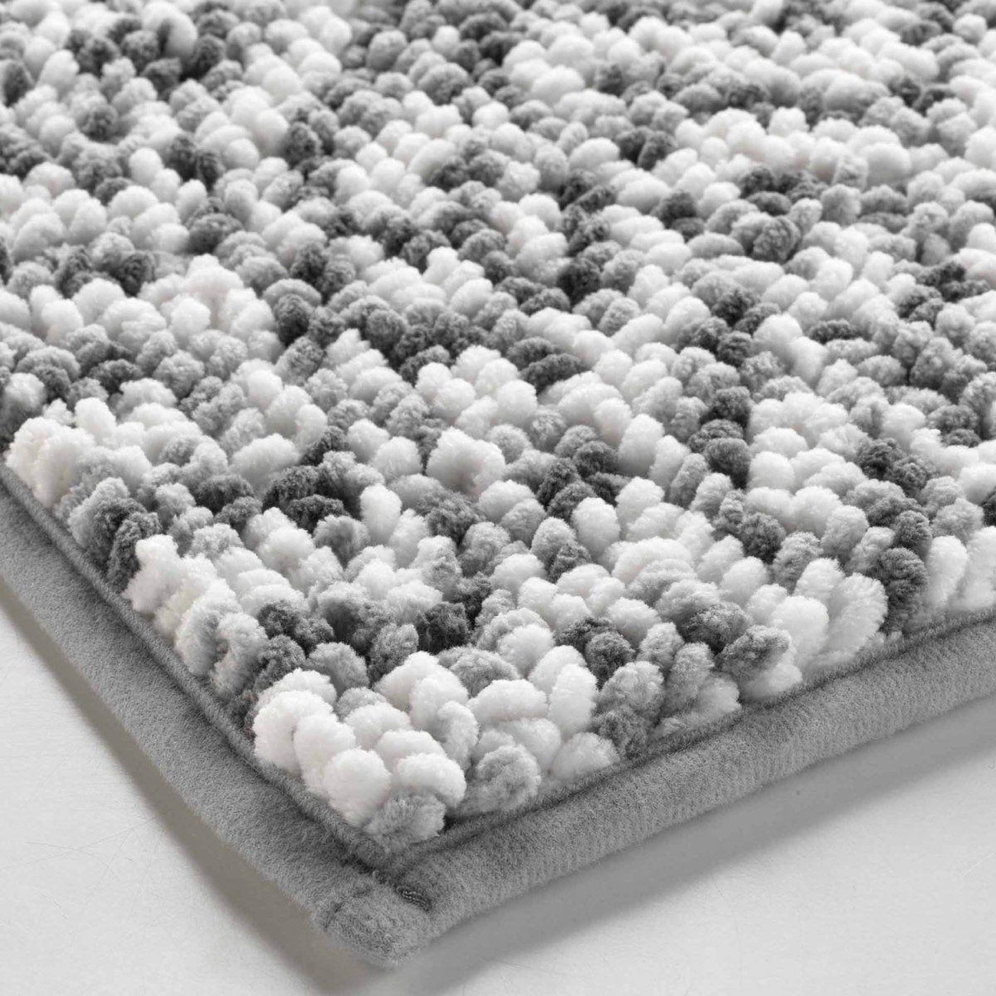 Voir la diapositive 3 : Douceur d'Intérieur Tapis de bain  friza  45x75cm blanc & gris
