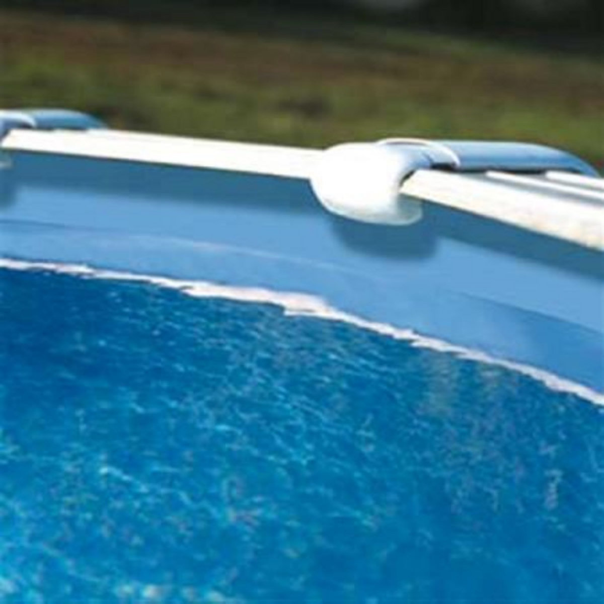 GRE Piscine hors sol acier ovale - Blanche - 7,44 x 3,99 x H 1,32 m - ATLANTIS