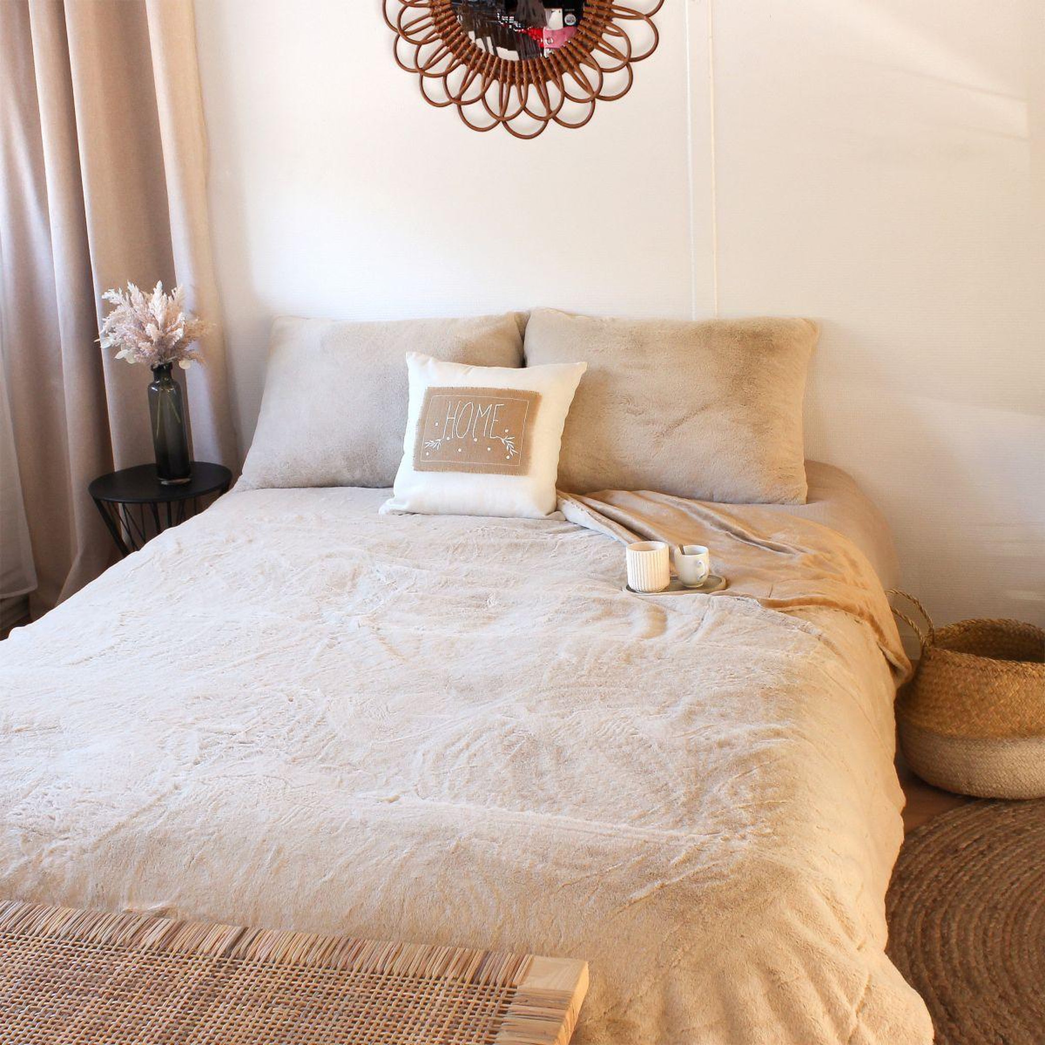 Voir la diapositive 2 : ENJOY HOME Plaid xl imitation fourrure  rabbit  180x220cm beige