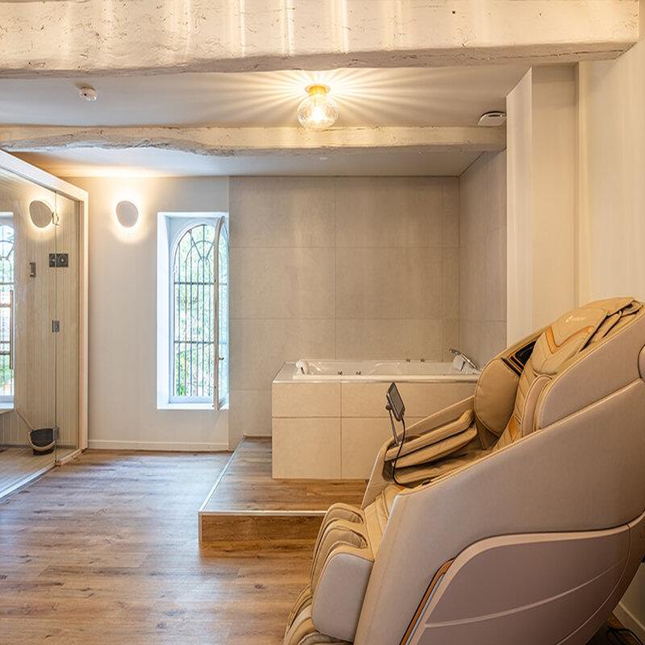 Voir la diapositive 3 : Smartbox 2 jours en suite dans un hôtel 4* avec spa près de toulouse - coffret cadeau séjour